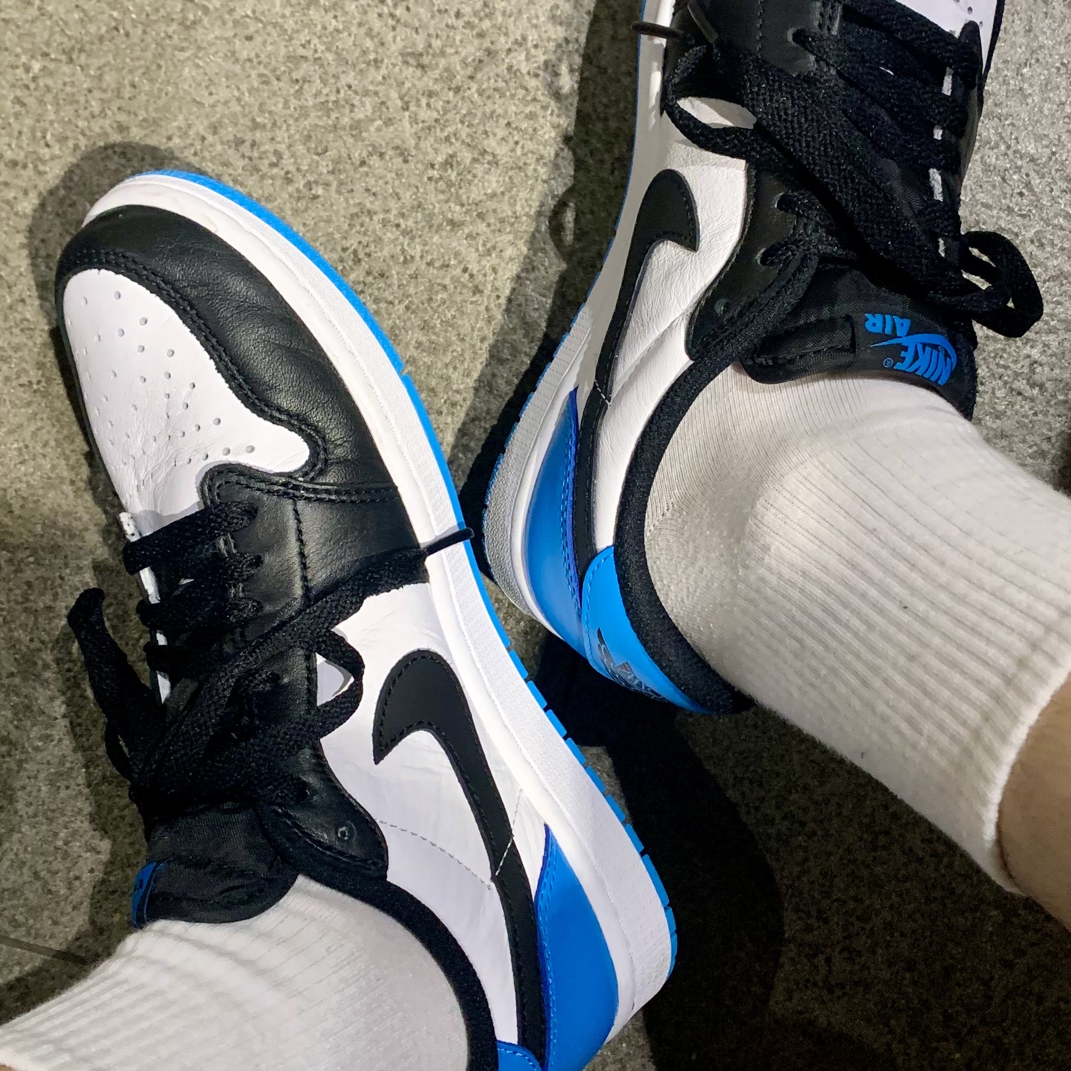 Jordan 1 Retro Low OG Black and Dark Powder Blue, Nike NSW Woven Lined Flow Shorts Black - Asia 착용 스타일 - 3