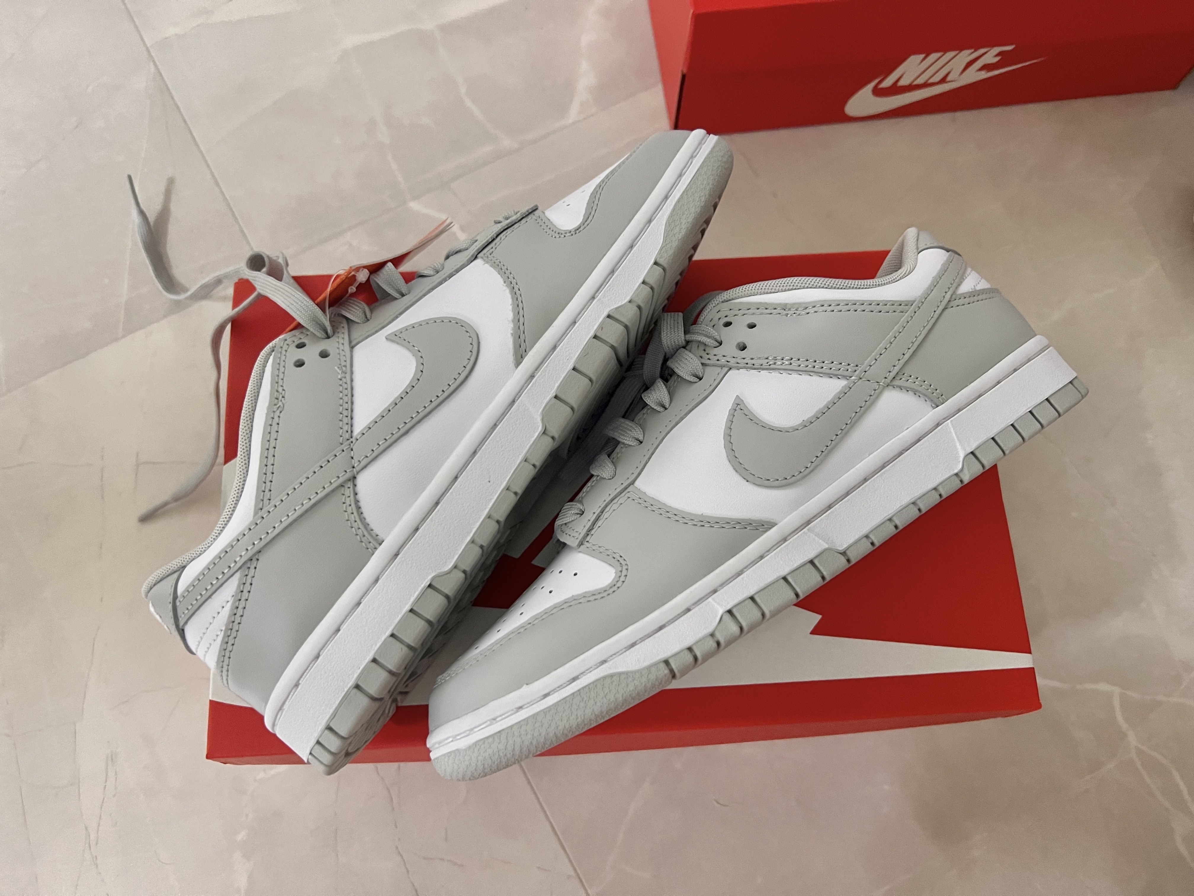 Nike Dunk Low Retro Grey Fog 착용 스타일