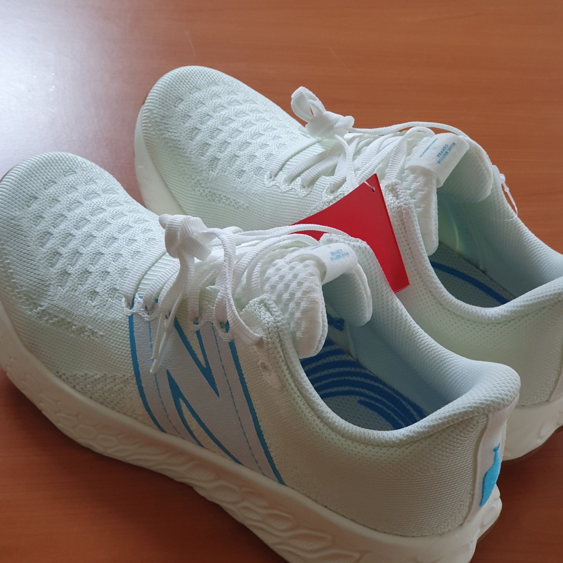 New Balance x Blue Bottle Coffee Fresh Foam X 1080v12 Undyed With Blue - 2E Wide 착용 스타일 - 1