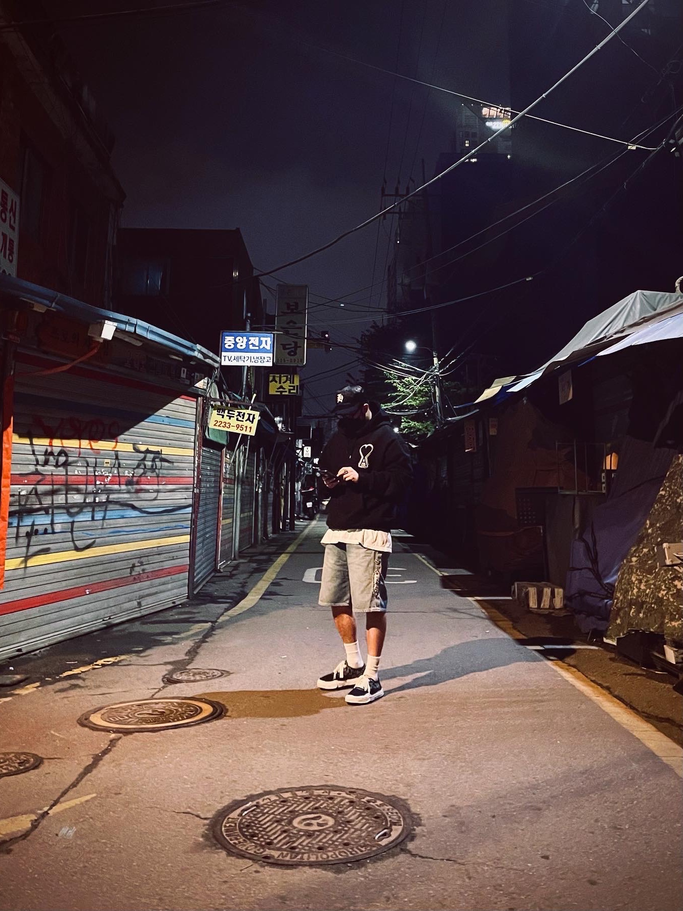 AMI de Coeur Hoodie Black White, Kapital 14 oz. Denim 5P Gemstone Short Pants Indigo (Processing) 착용 스타일 - 2