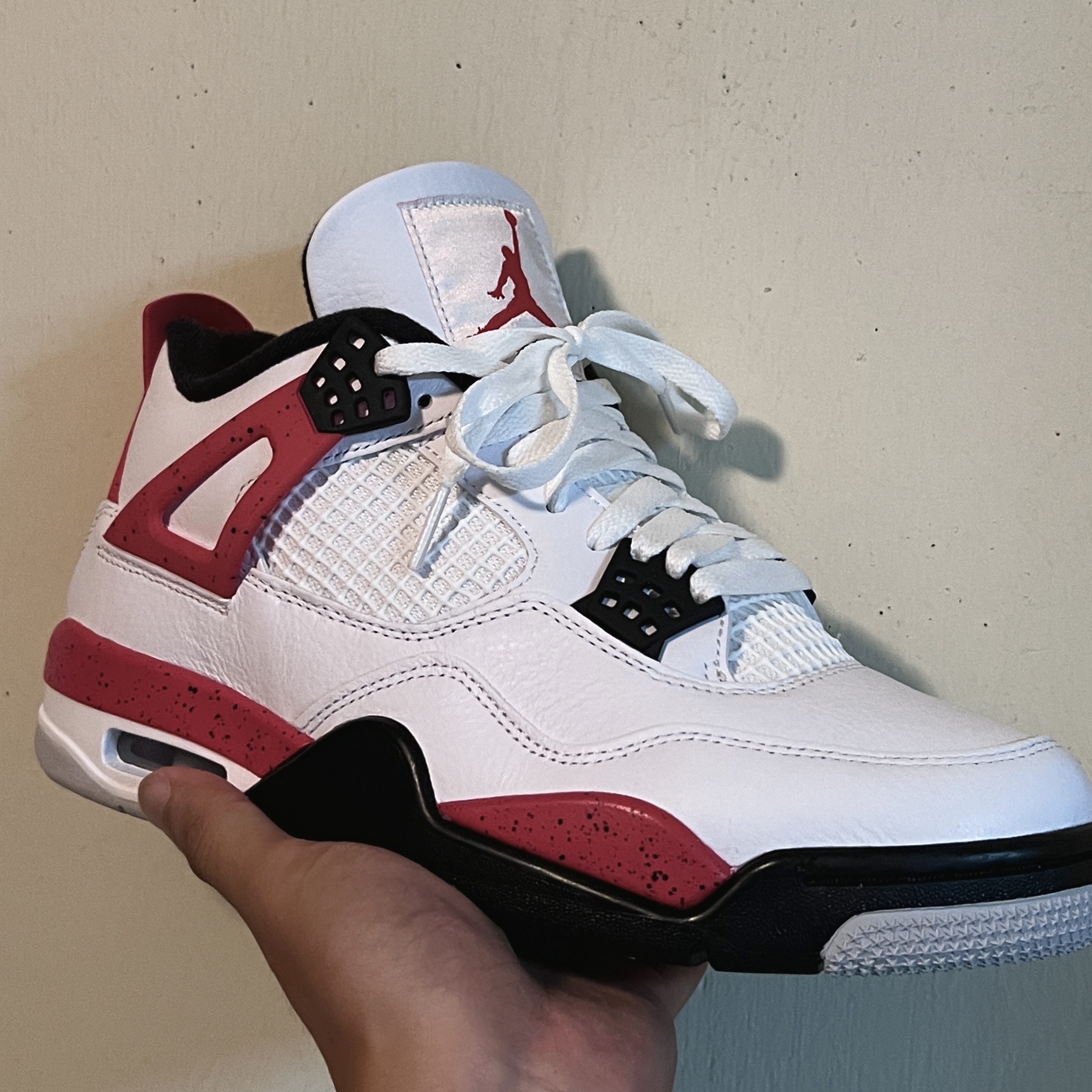 Jordan 4 Retro Red Cement 착용 스타일