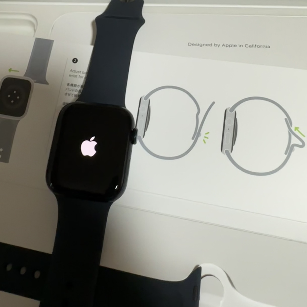 Apple Watch SE 44mm GPS Midnight Aluminum Case with Sport Band Midnight (Korean Ver.) 착용 스타일