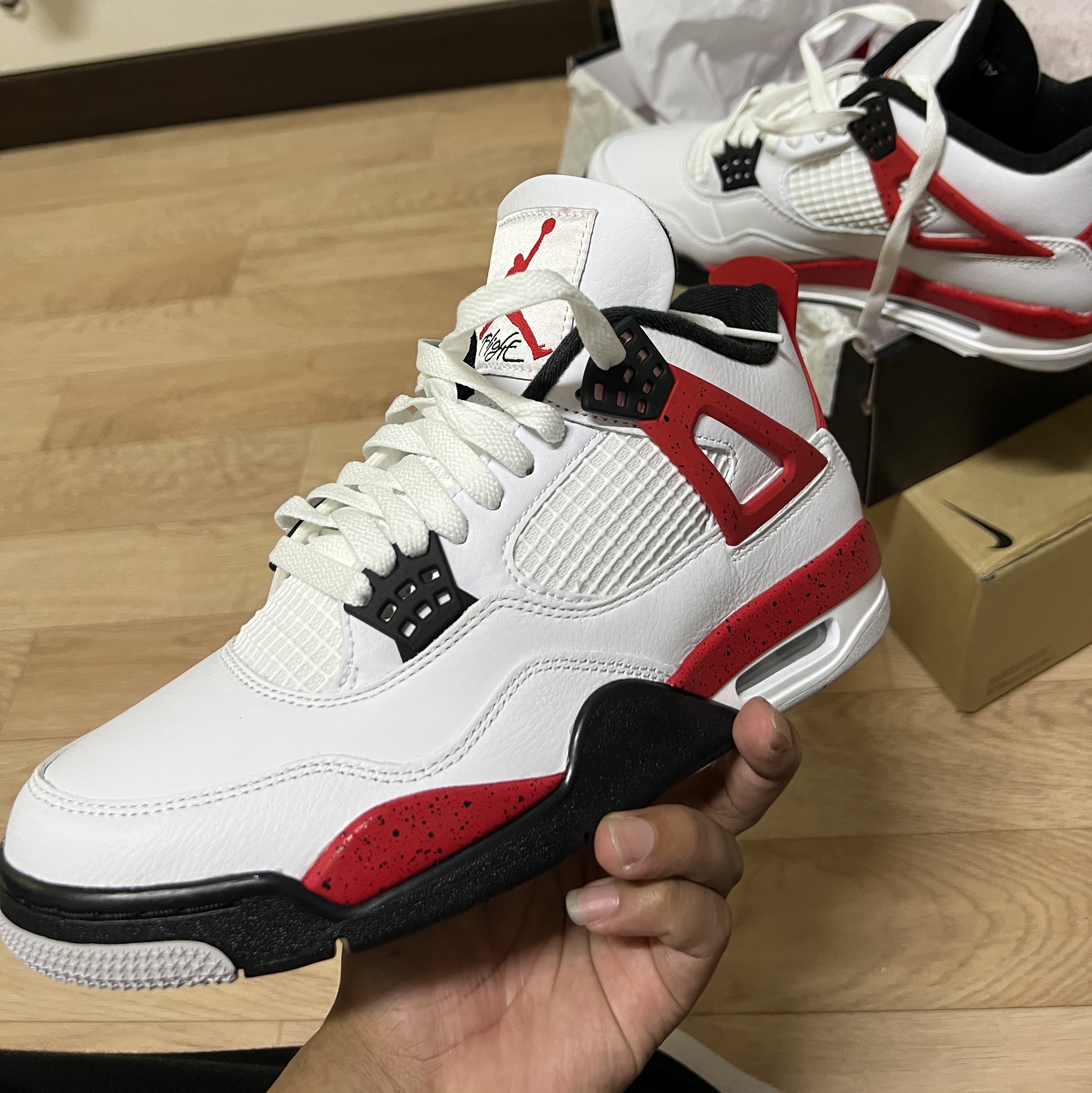 Jordan 4 Retro Red Cement 착용 스타일 - 3