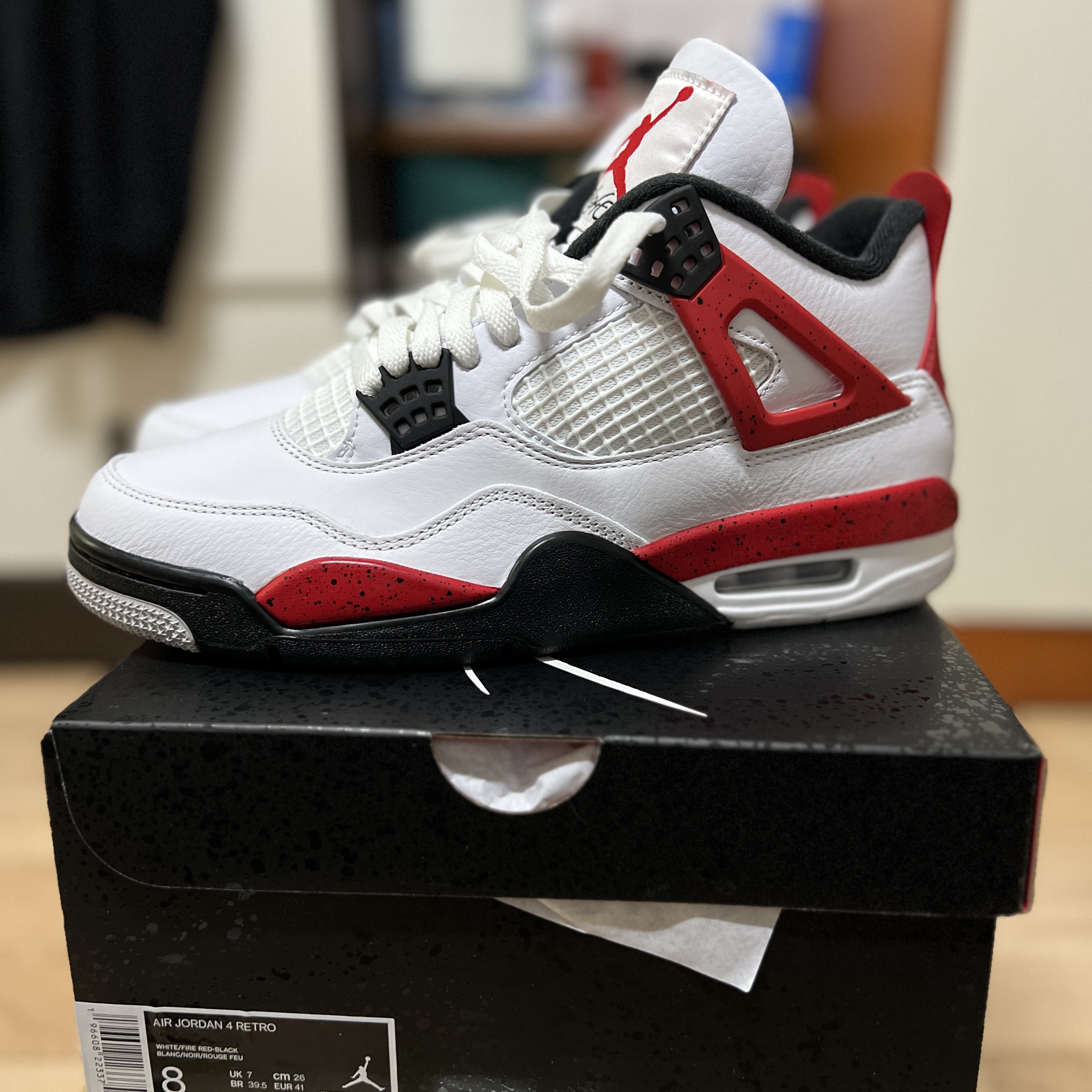 Jordan 4 Retro Red Cement 착용 스타일 - 1