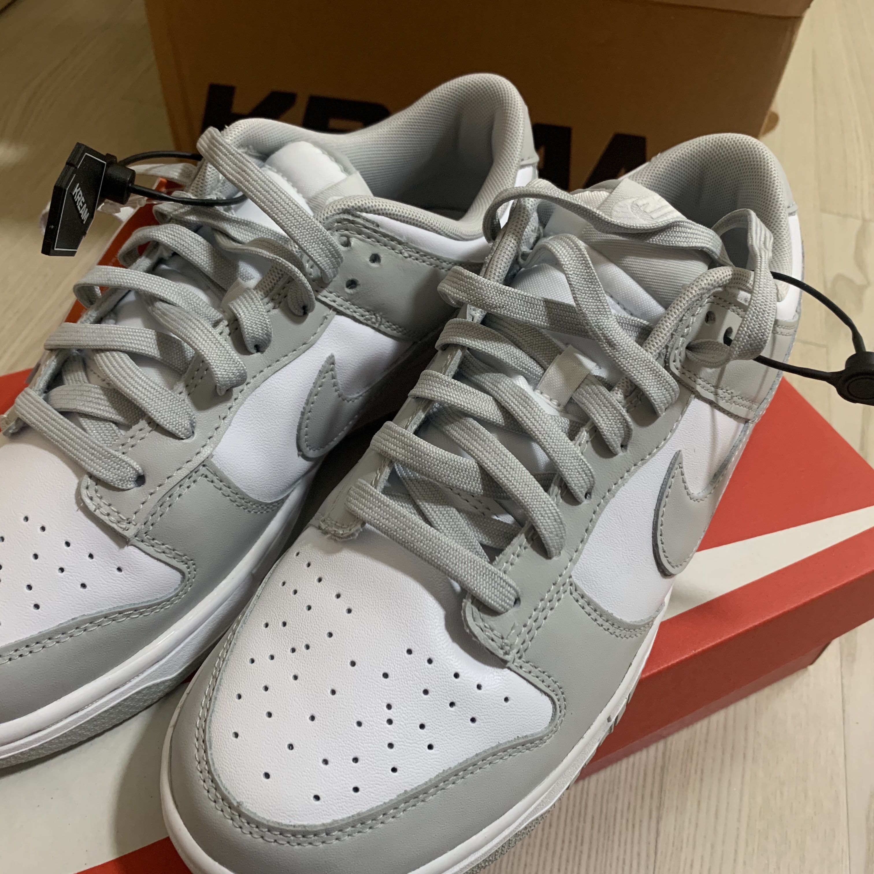 Nike Dunk Low Retro Grey Fog 착용 스타일