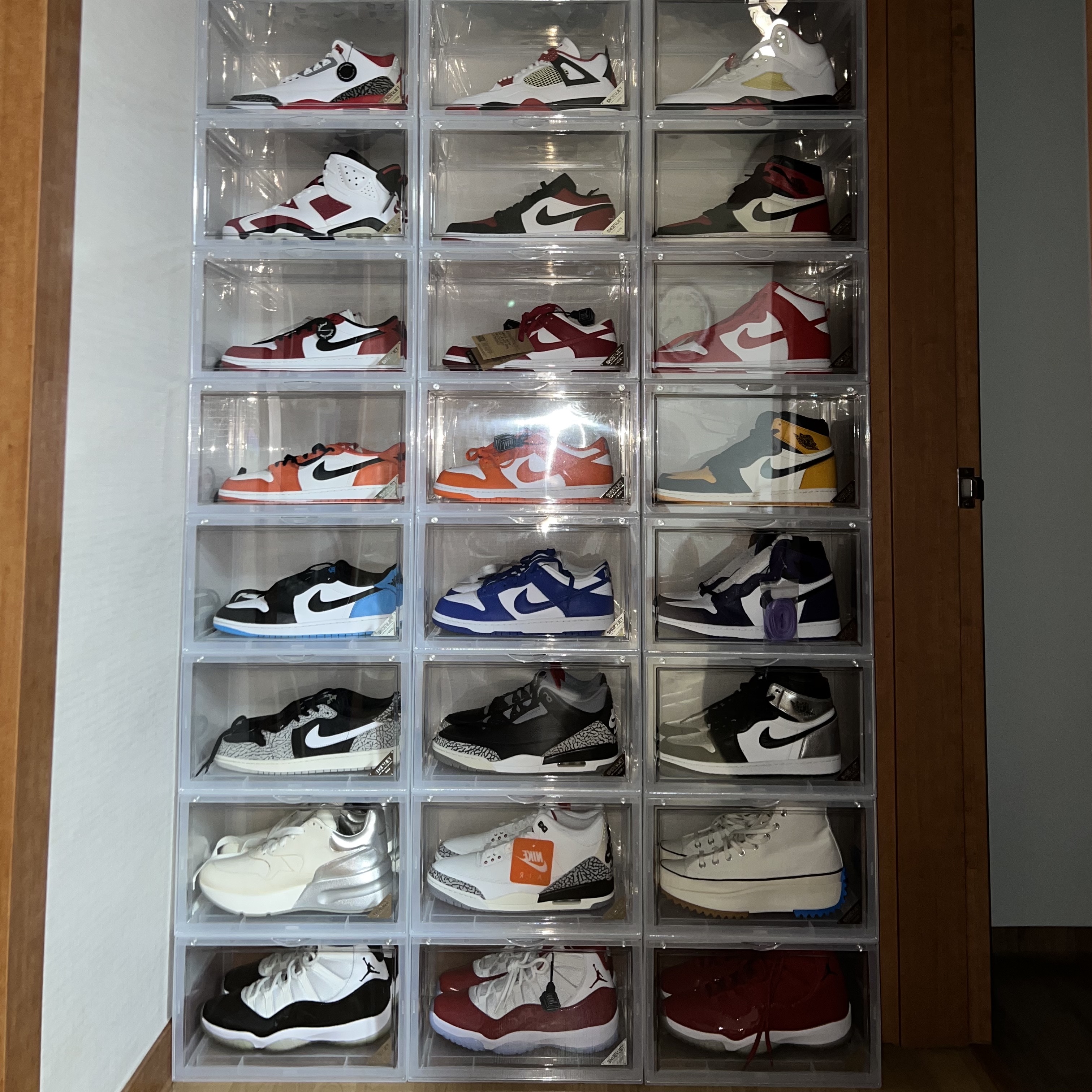 Jordan 1 Retro High OG Taxi, Jordan 3 Retro White Cement Reimagined 착용 스타일