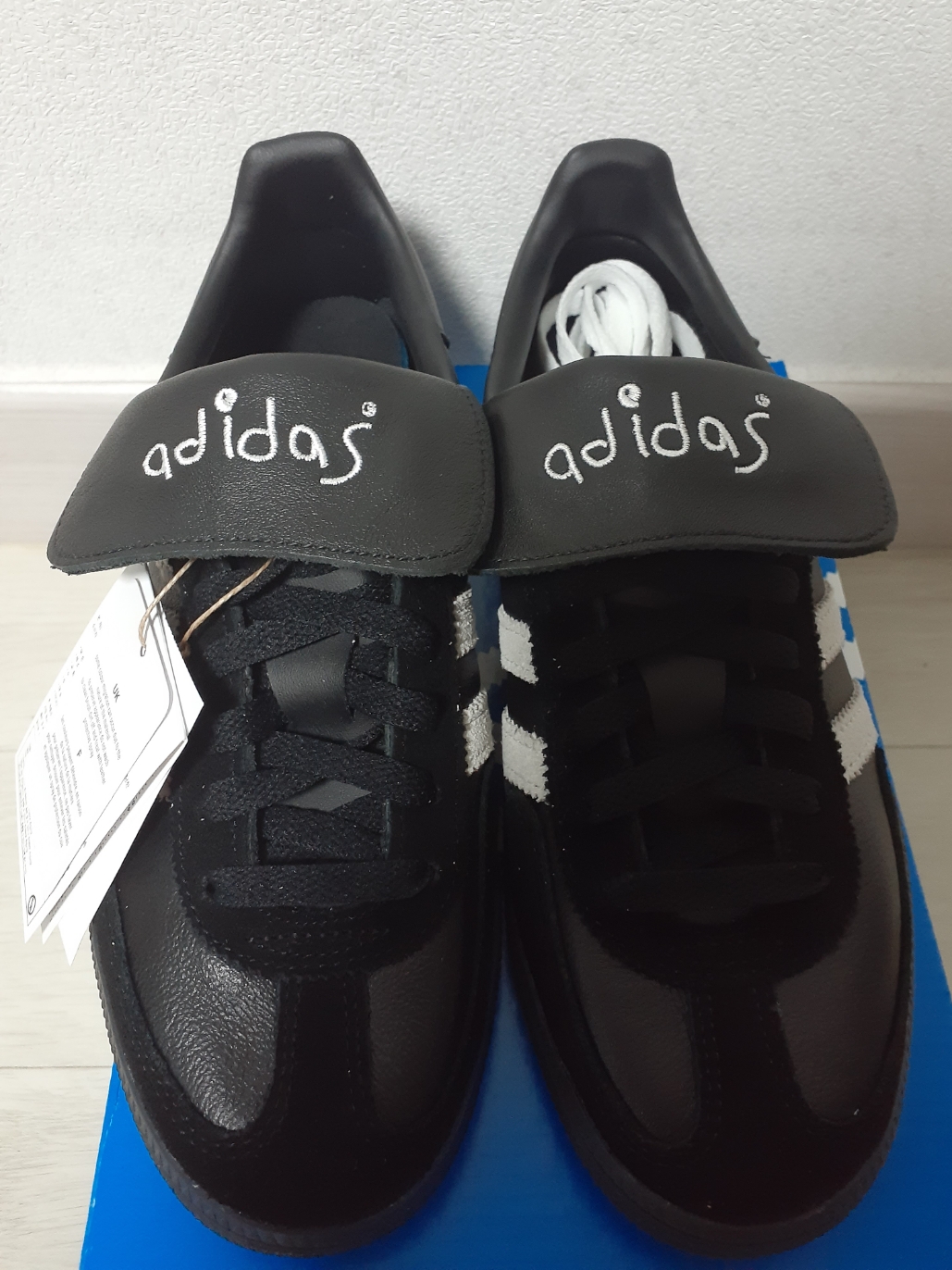 Adidas Spezial Handball Core Black Cloud White 착용 스타일