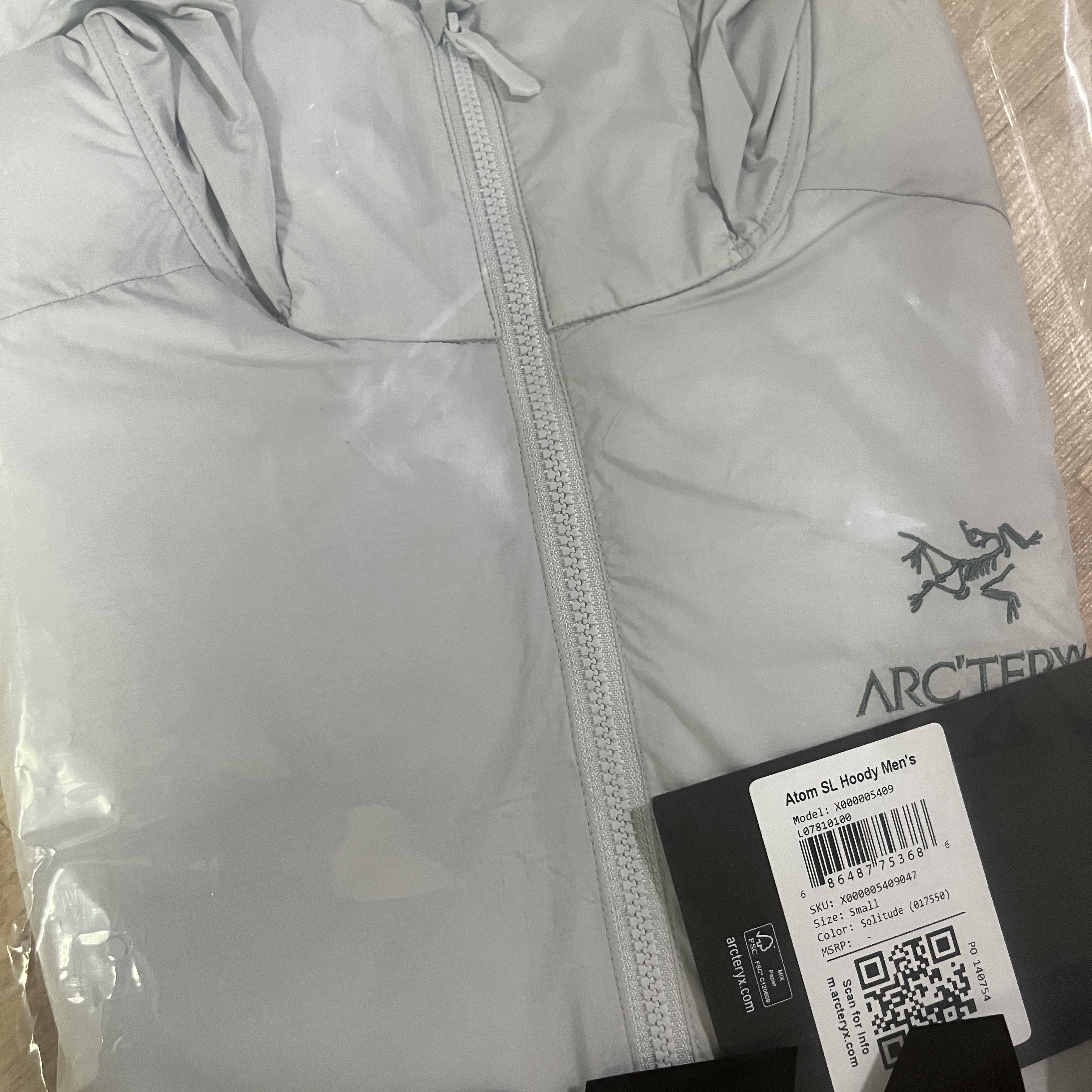 Arc'teryx Atom SL Hoody Solitude 착용 스타일