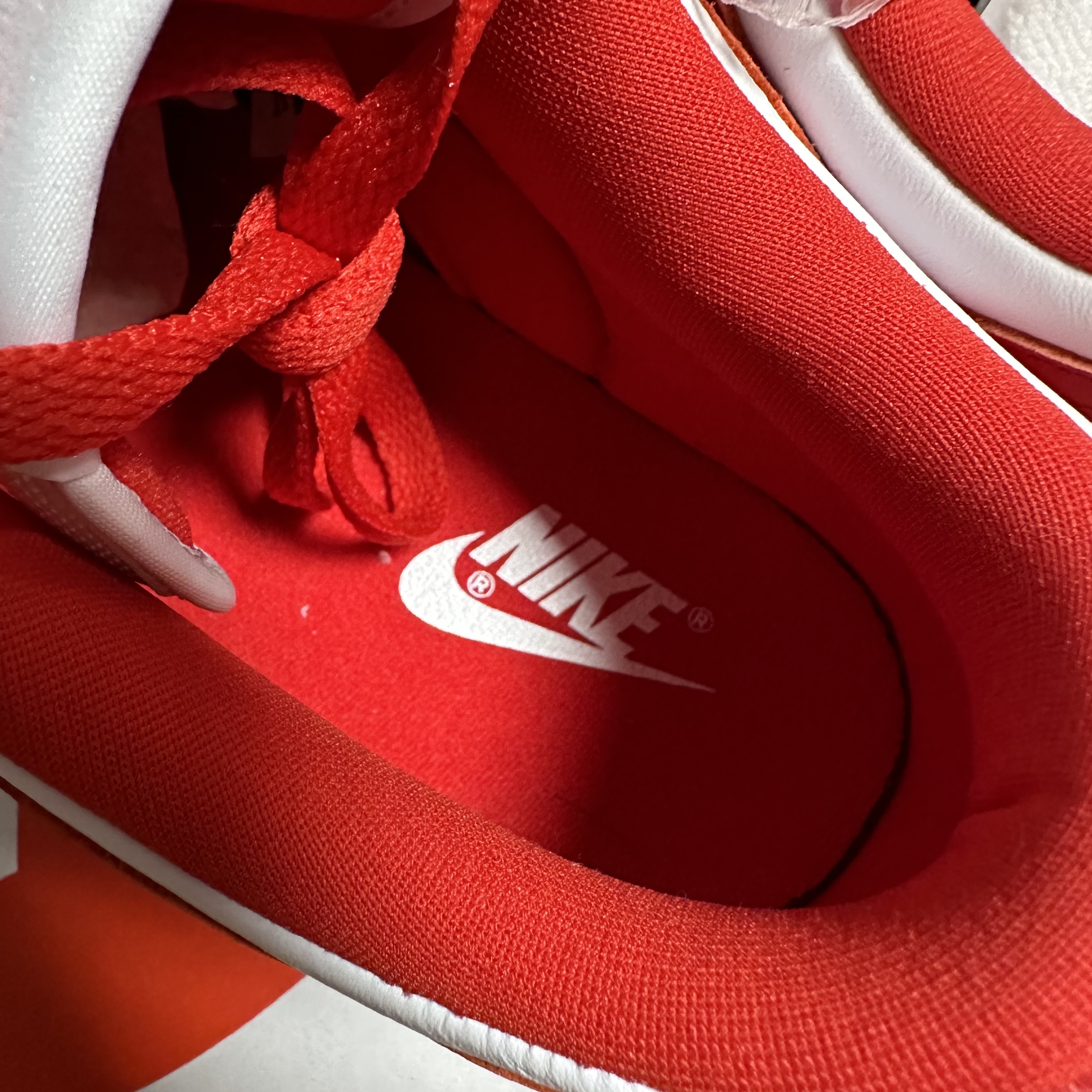 Nike Dunk Low SP White and University Red 2023 착용 스타일 - 4
