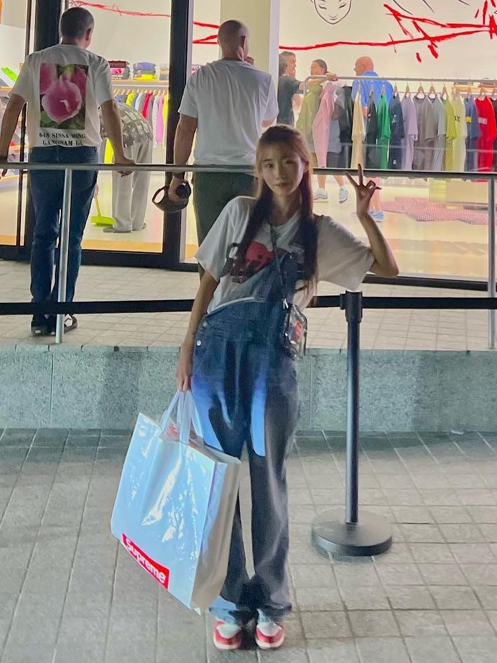 Stussy x Cactus Plant Flea Market Heart T-Shirt, (GS) Jordan 1 Retro High OG Chicago 2022 착용 스타일 - 2