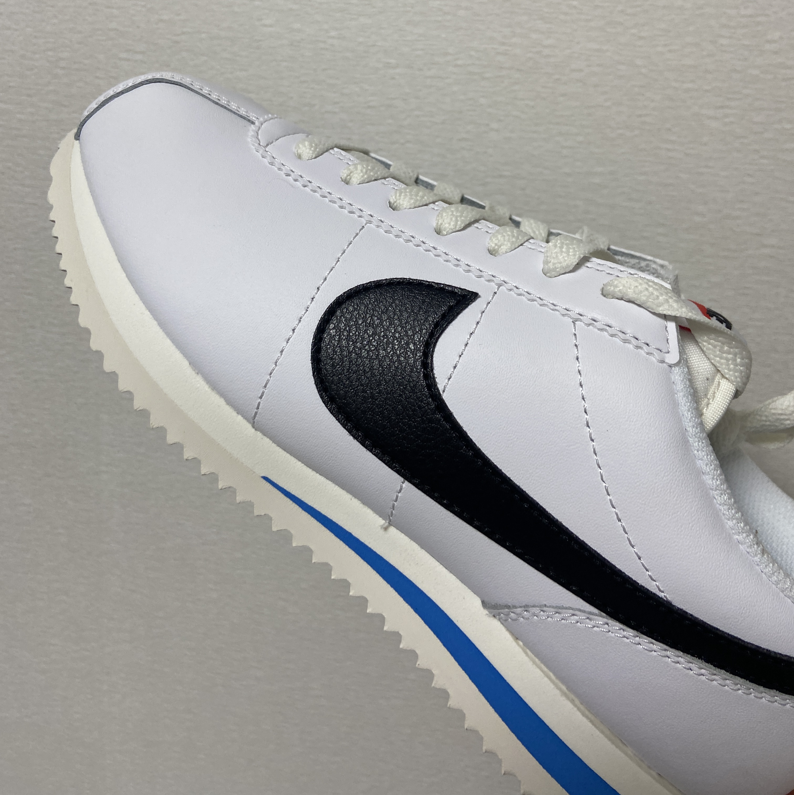 Nike Cortez White and Black, (W) Nike Cortez White and Black 착용 스타일 - 2