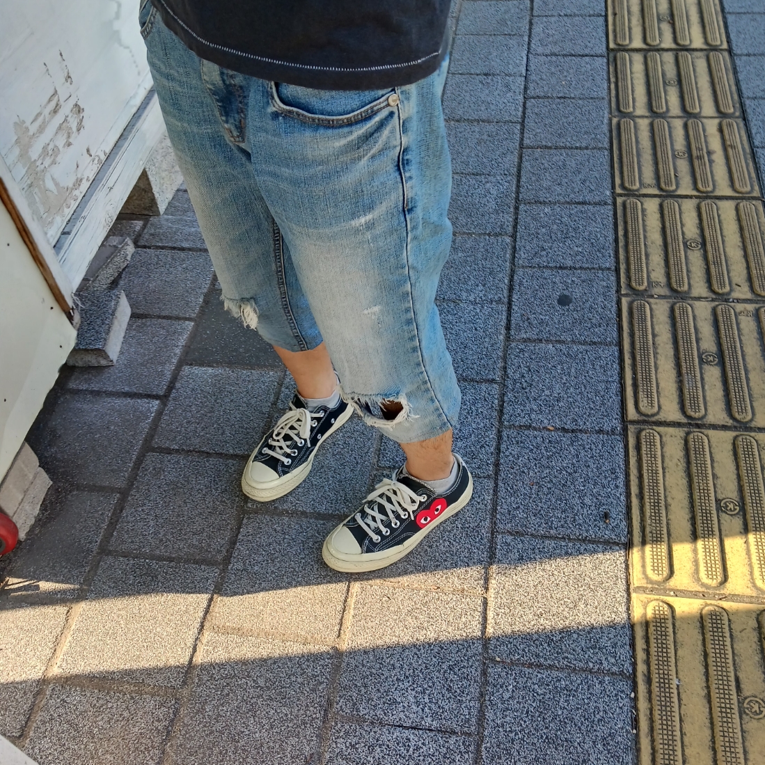 Converse x Play Comme des Garcons Chuck 70 Ox Black, Nike Brasilia 9.5 Training Duffle Bag Extra Small 25L Black 착용 스타일 - 1