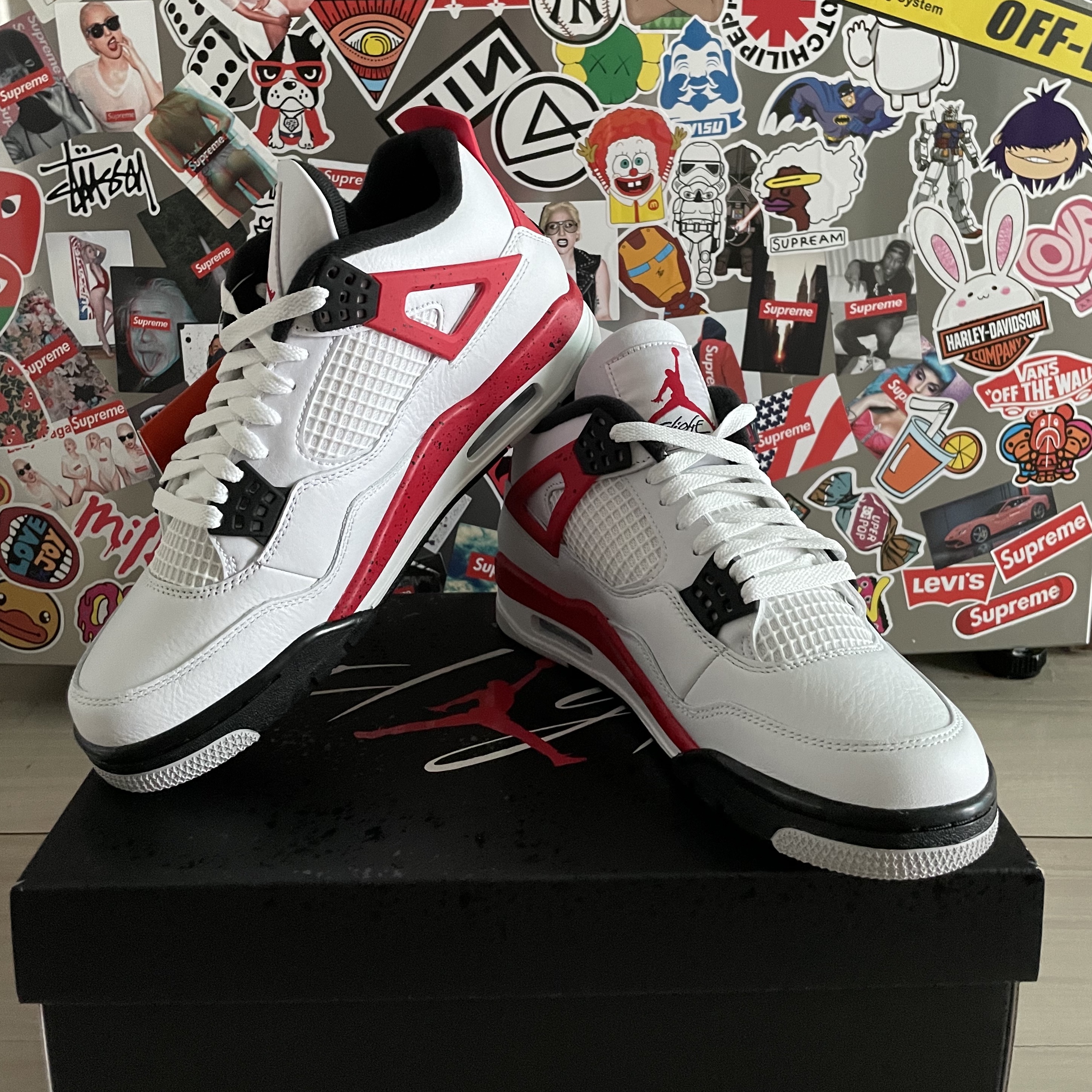 Jordan 4 Retro Red Cement 착용 스타일