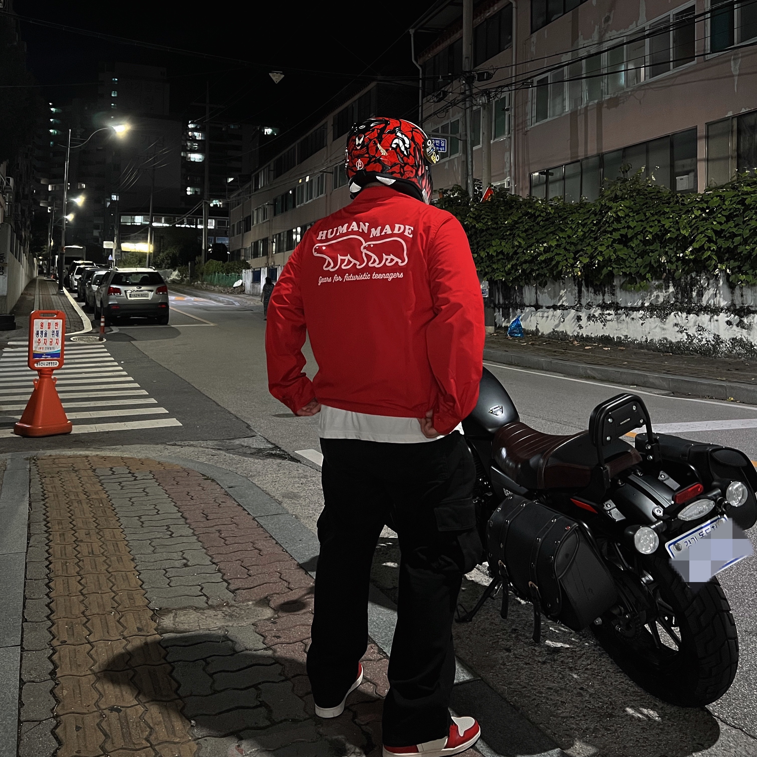 Human Made Drizzler Jacket Red, Jordan 1 Retro High OG Defiant SB LA to Chicago 착용 스타일