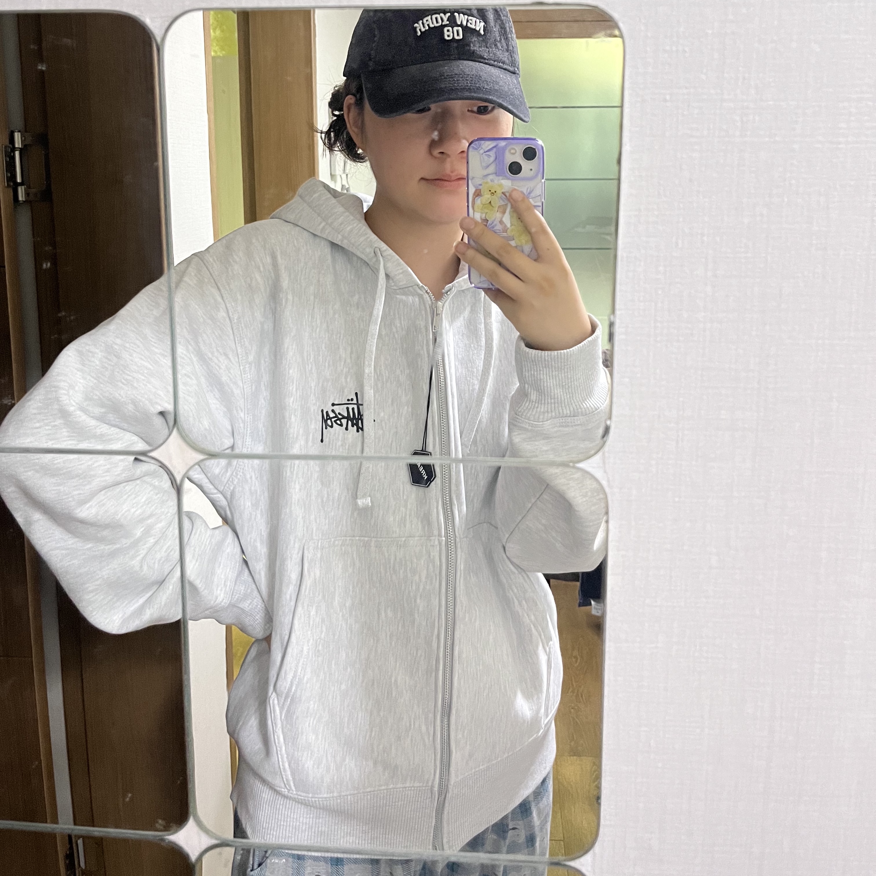 Stussy Basic Stussy Zip Hoodie Ash Heather 2023, Apple iPhone 13 Mini 128GB Starlight (Korean Ver.) 착용 스타일