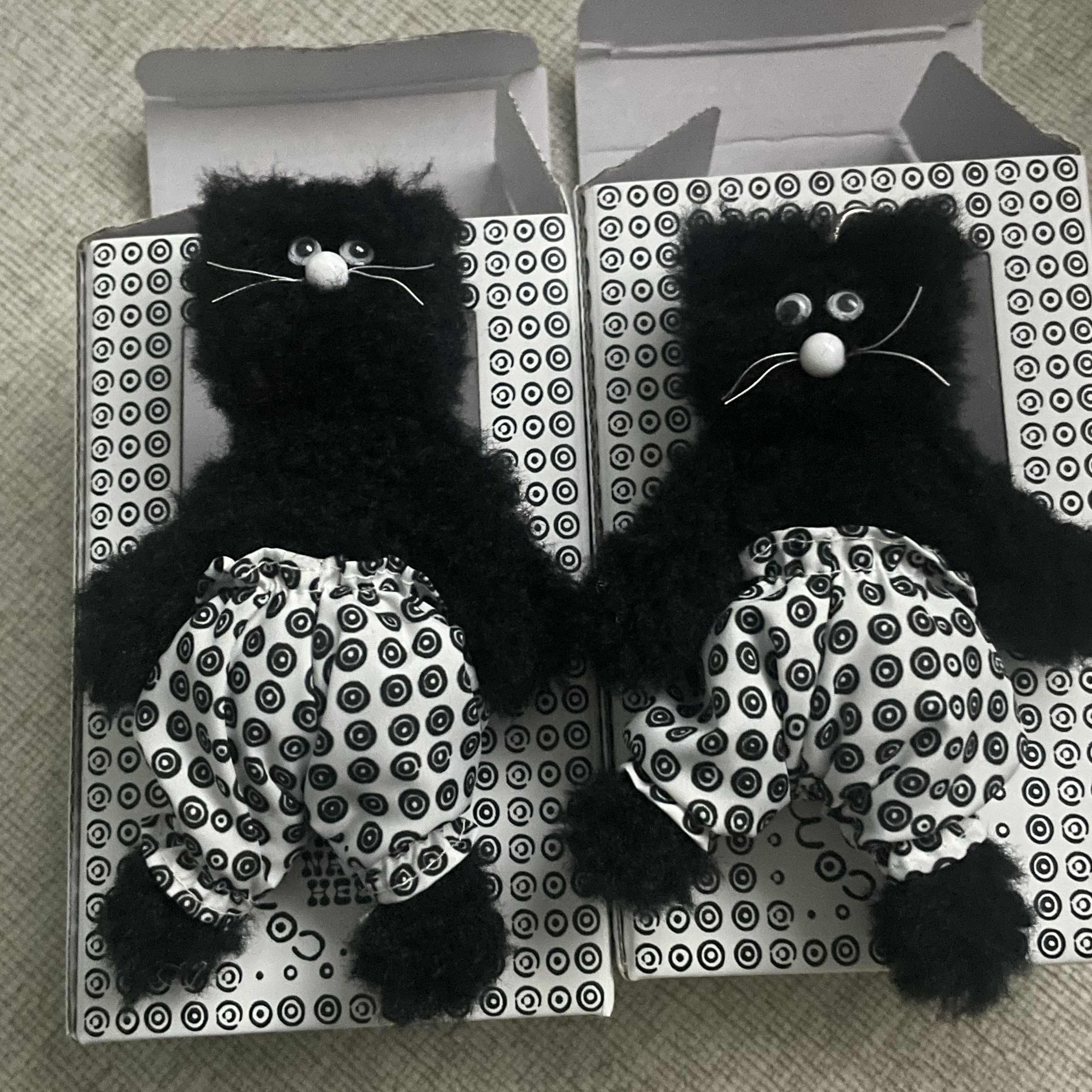 Monamhee x 10 Corso Como Bianco Keyring Black 착용 스타일