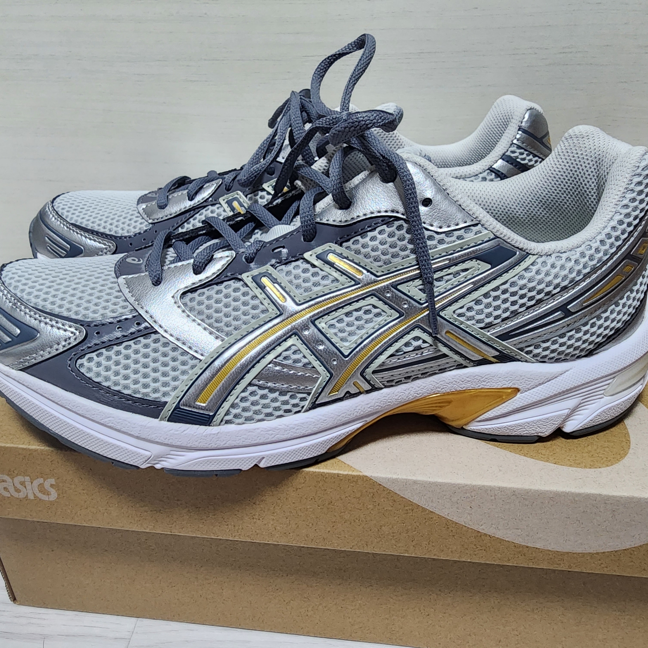 Asics Gel-1130 Polar Shade Pure Silver 착용 스타일 - 3