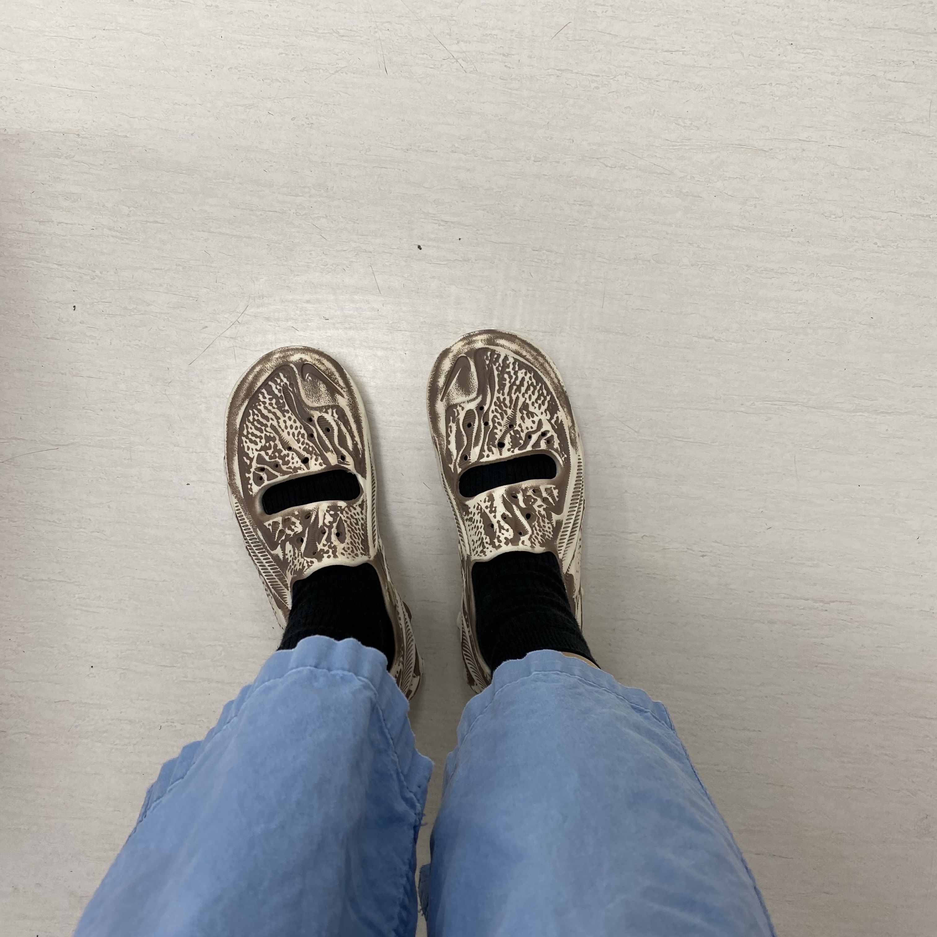 Nike ISPA Universal Natural and Desert Dust 착용 스타일
