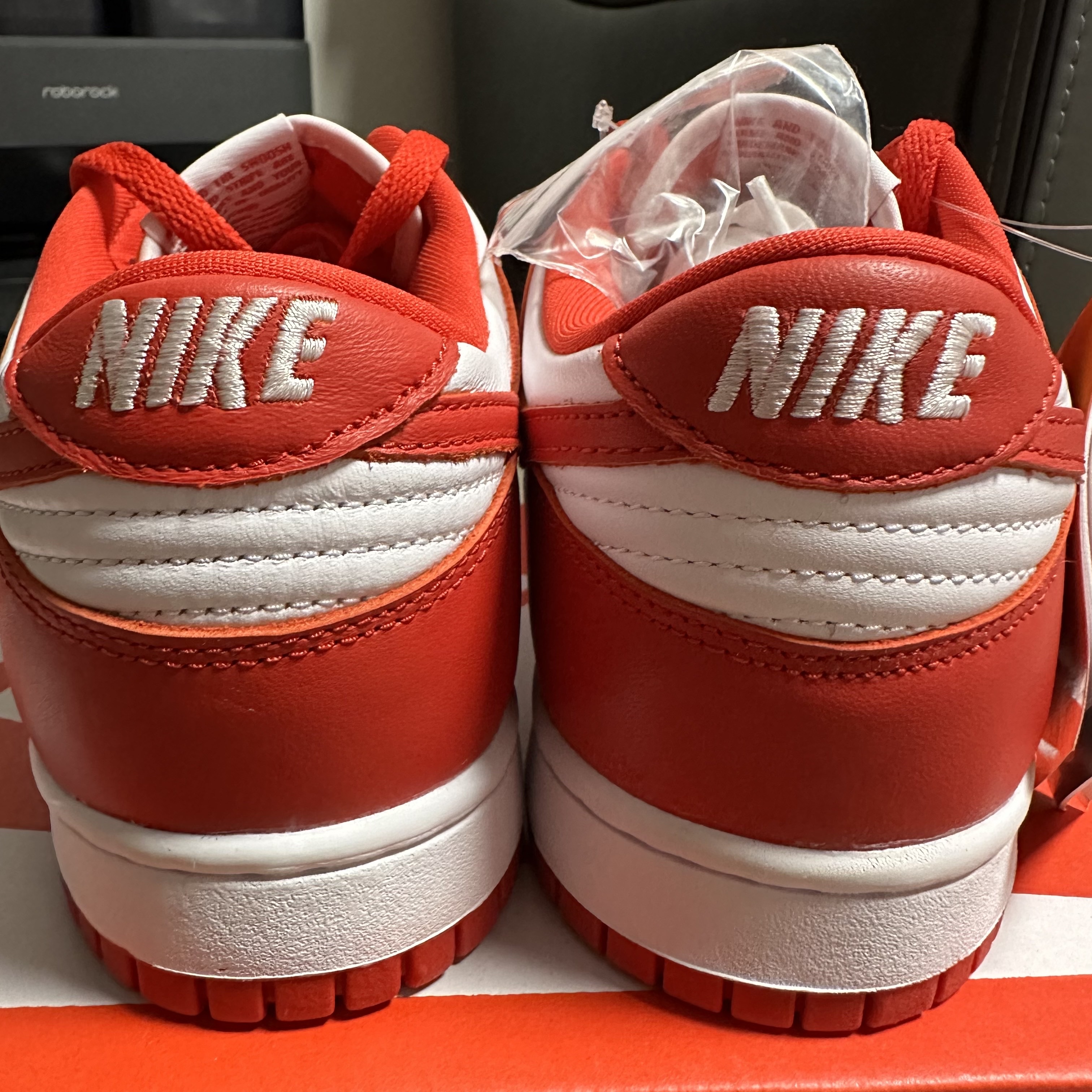 Nike Dunk Low SP White and University Red 2023 착용 스타일 - 3