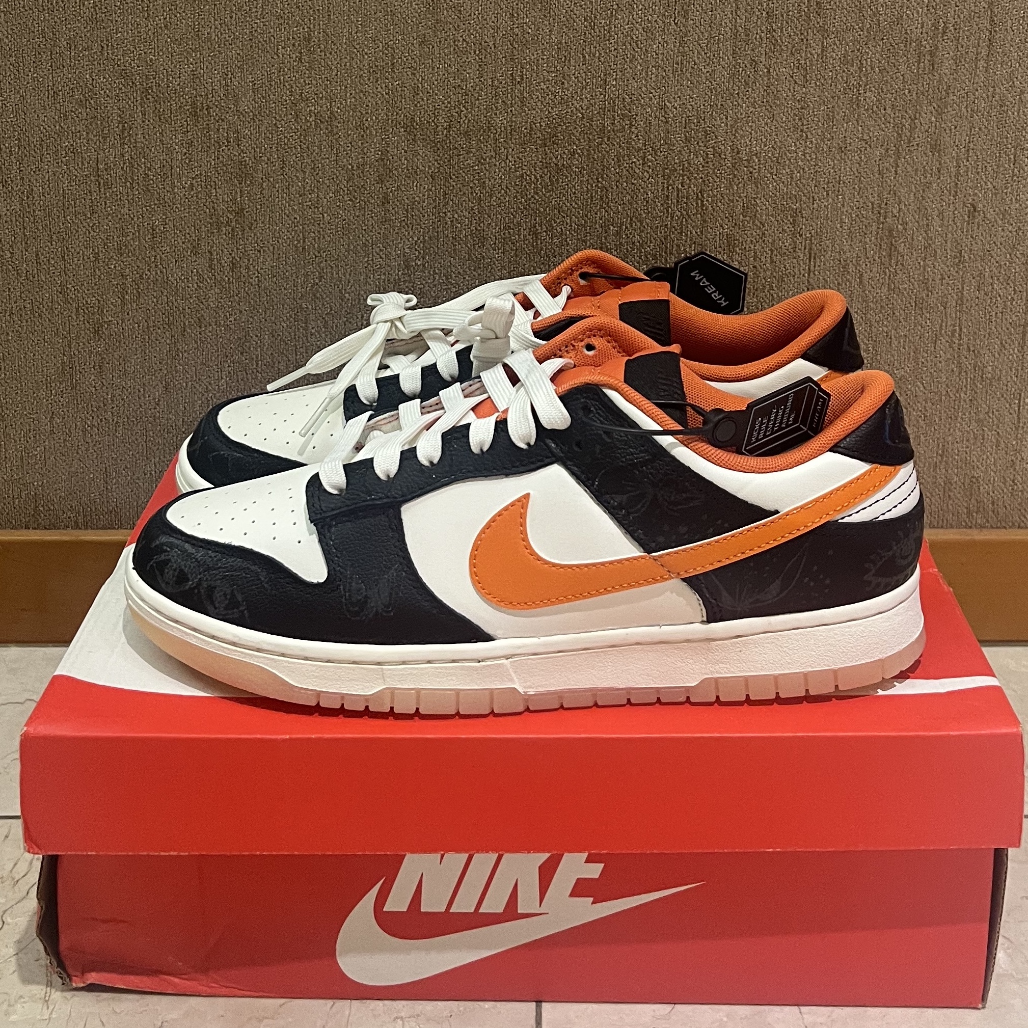 Nike Dunk Low Retro PRM Halloween 착용 스타일