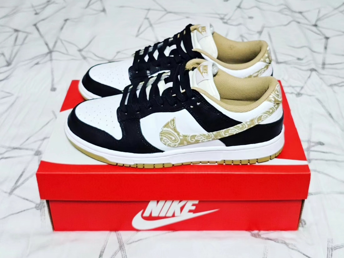 (W) Nike Dunk Low Essential Barley Paisley 착용 스타일 - 2