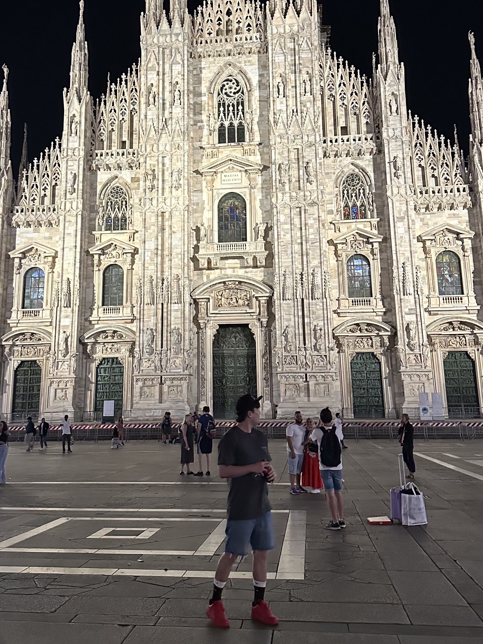 TAEYANG Shoong! Racing Cap Black, Undermycar Shinsegae Pop-Up T-Shirt Scandinavian - 22SS 착용 스타일