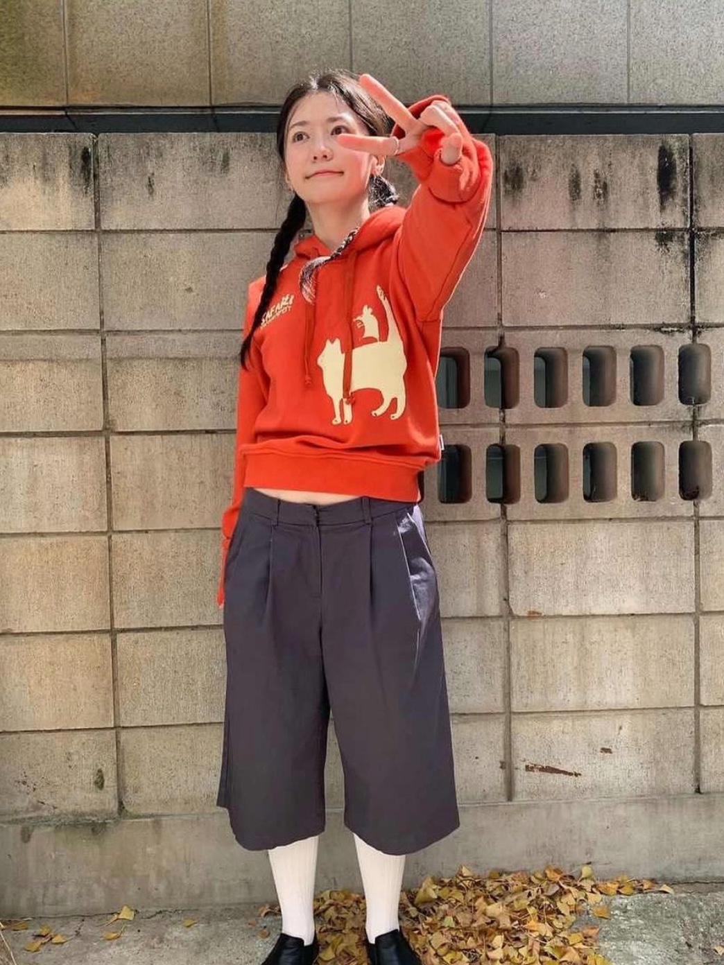 [KREAM 단독] Safarispot Ticketing Stripe Border Tee Black, Safarispot Women 1/2 Cathy and Brook Story Glove Hoodie Orange 착용 스타일 - 3