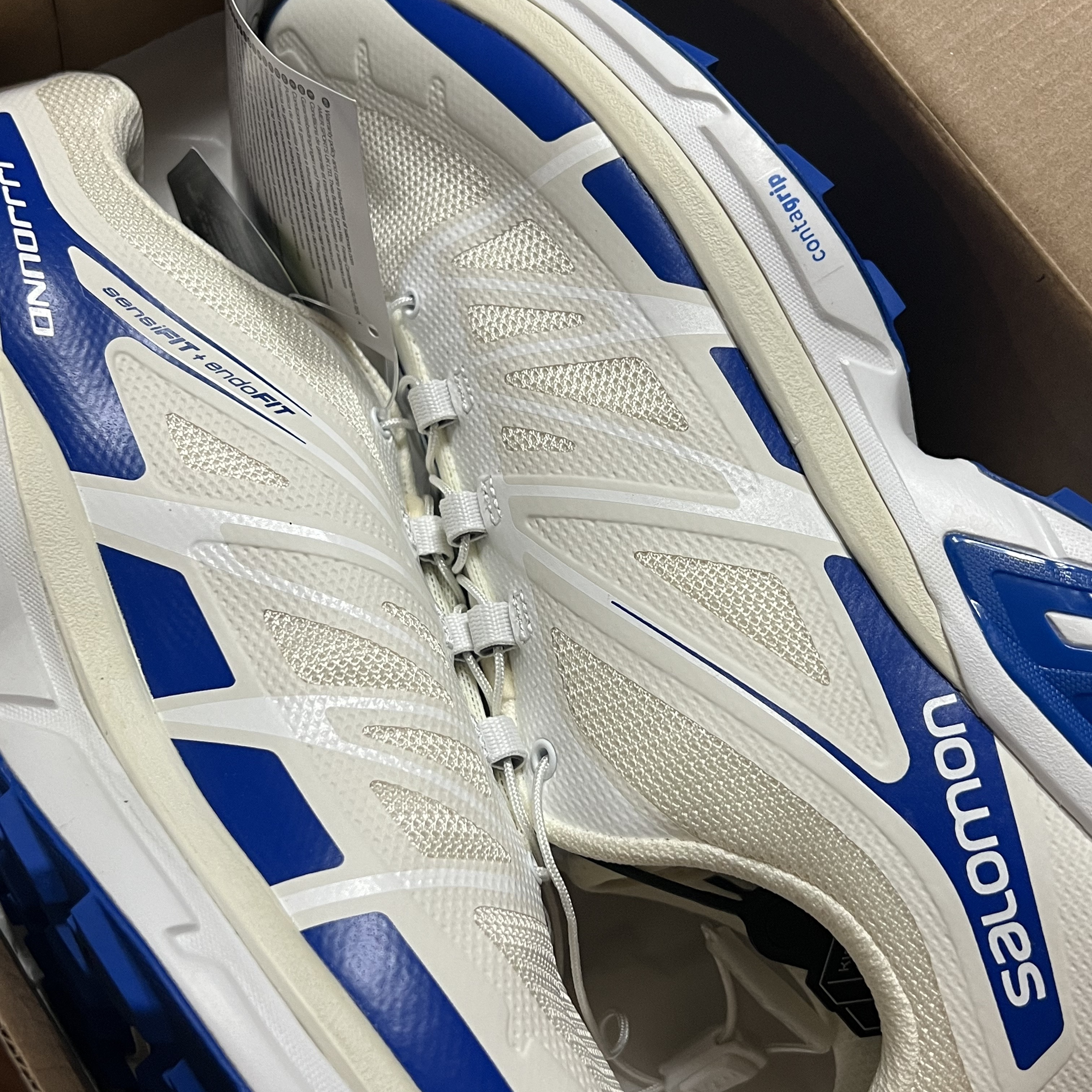 Salomon x JJJJound XT-Wings 2 White Lapis Blue, New Balance x Thisisneverthat 550 Brown Black 착용 스타일 - 1