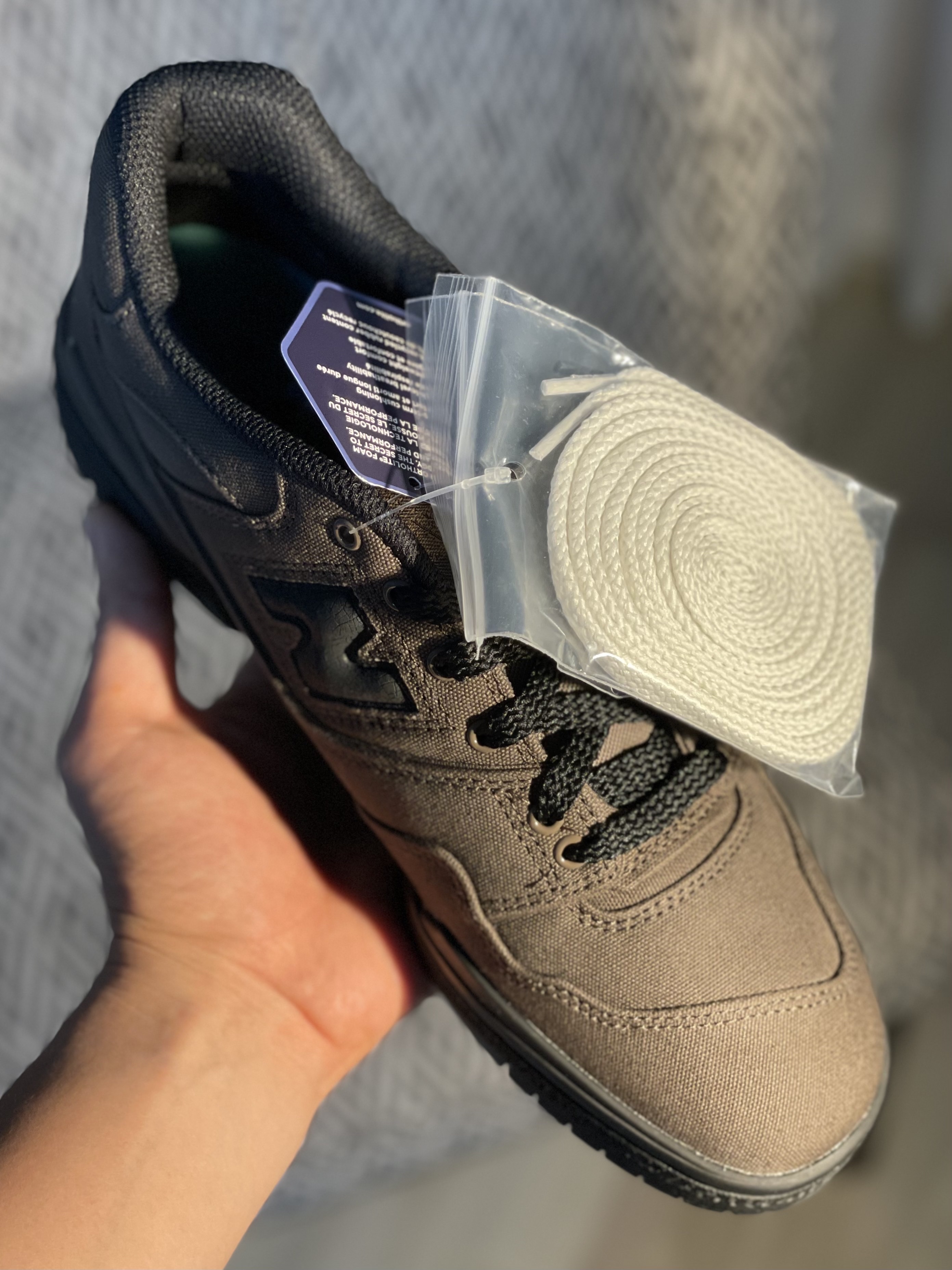 New Balance x Thisisneverthat 550 Brown Black 착용 스타일