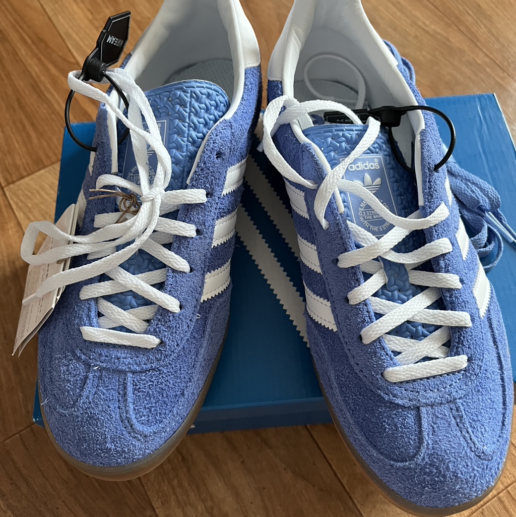 (W) Adidas Gazelle Indoor Blue Fusion Cloud White 착용 스타일