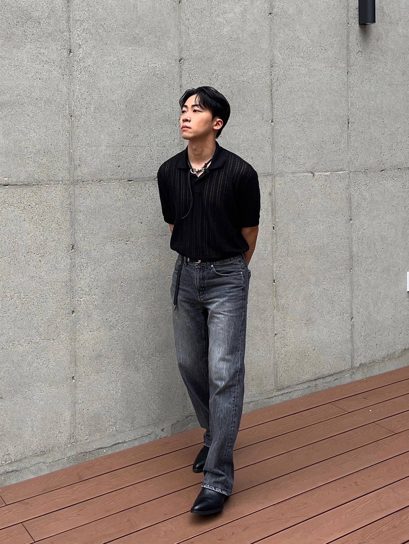 Our Legacy Ladon Leather Keychain Black 착용 스타일