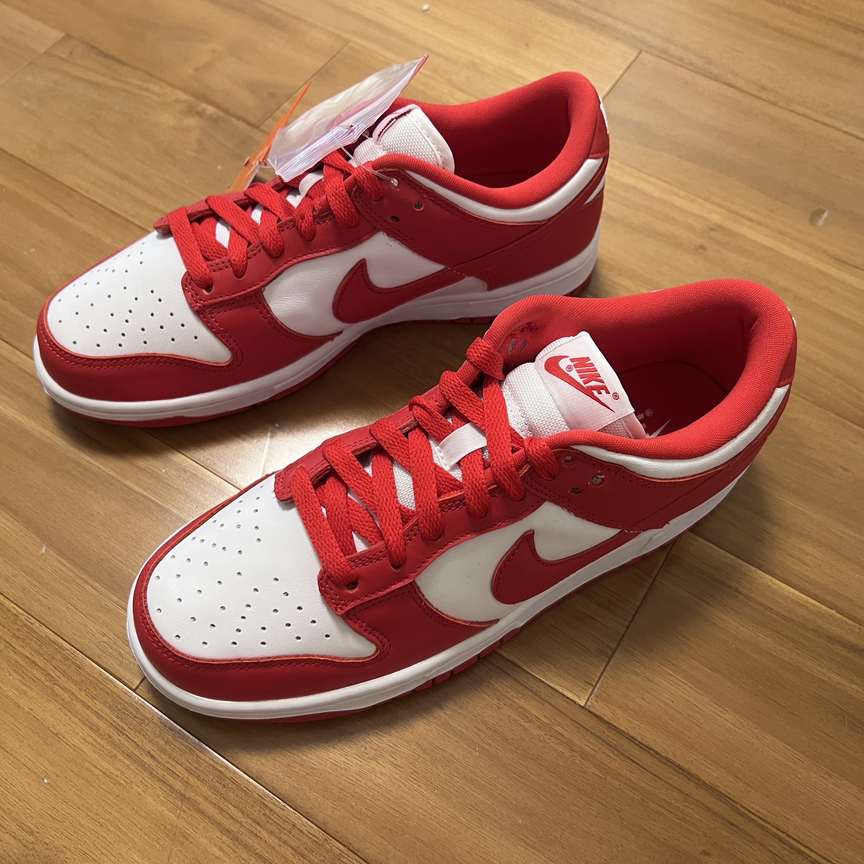 Nike Dunk Low SP White and University Red 2023 착용 스타일