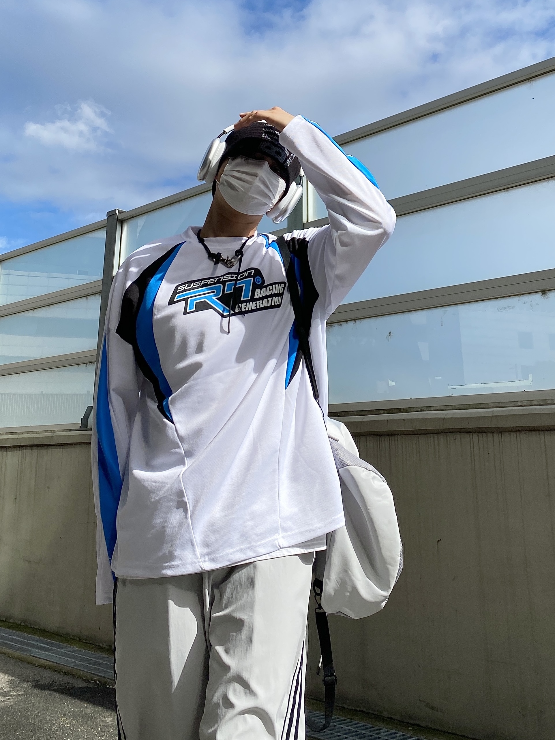 Apple AirPods Max Lightning Silver (Korean Ver.), Maison Mihara Yasuhiro Blakey OG Sole Leather Low-top Sneakers Black 착용 스타일 - 1