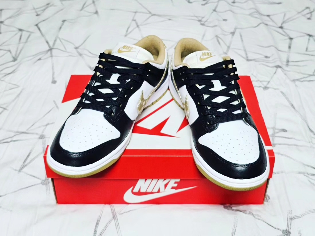 (W) Nike Dunk Low Essential Barley Paisley 착용 스타일 - 3