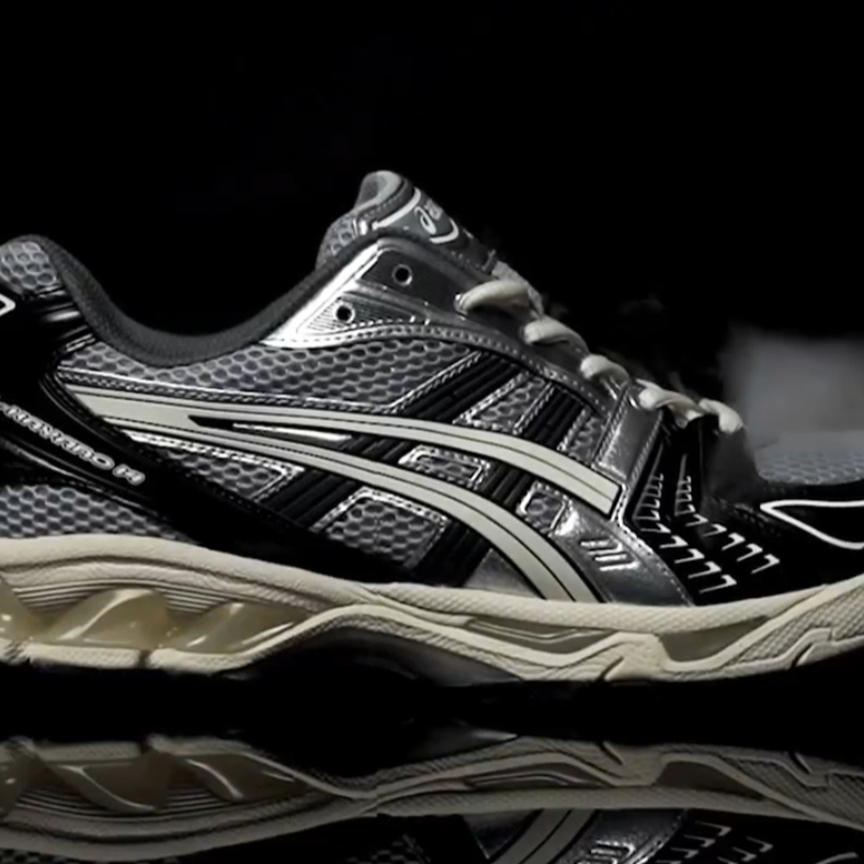 Asics Gel-Kayano 14 Black Glacier Grey 착용 스타일