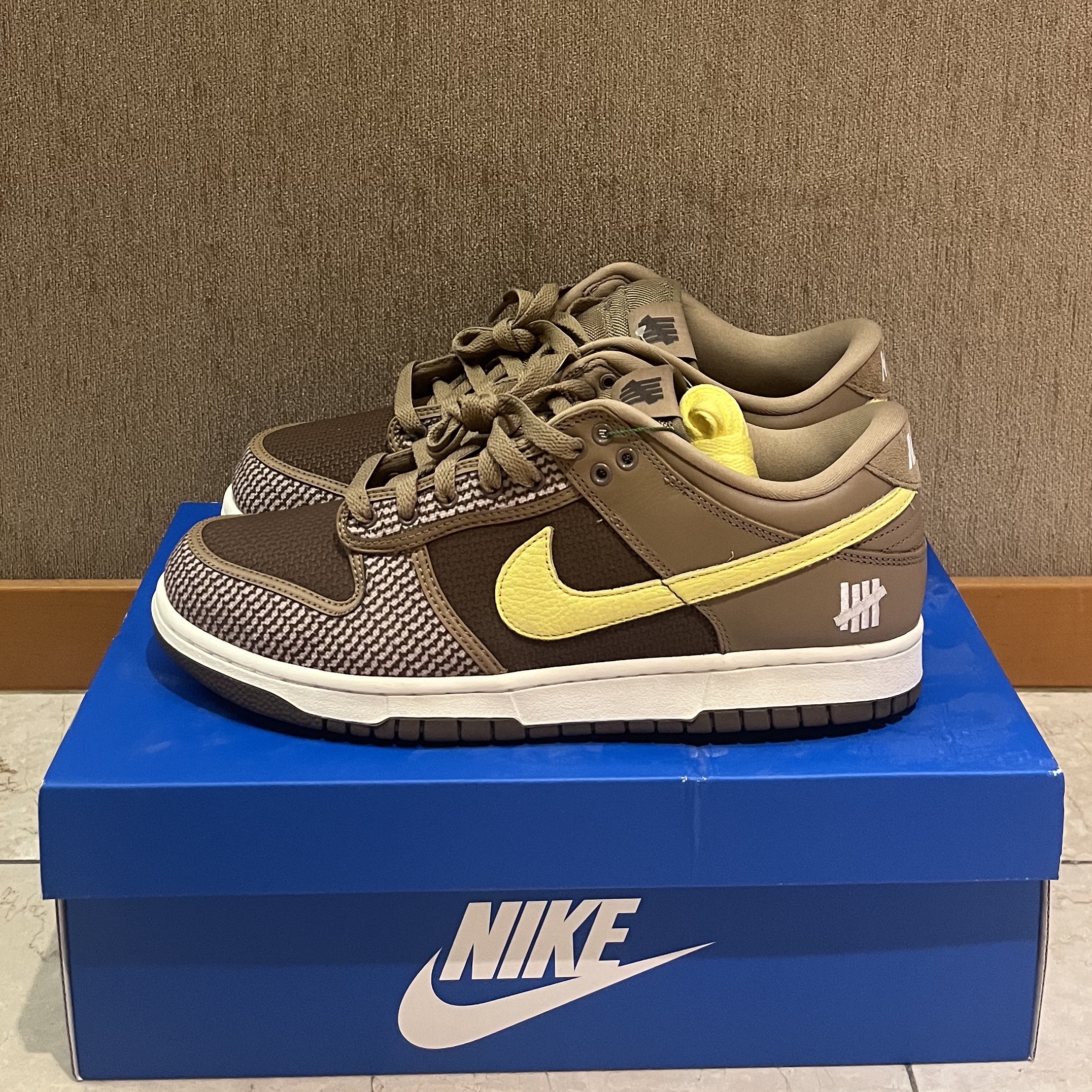 Nike x Undefeated Dunk Low SP Canteen 착용 스타일
