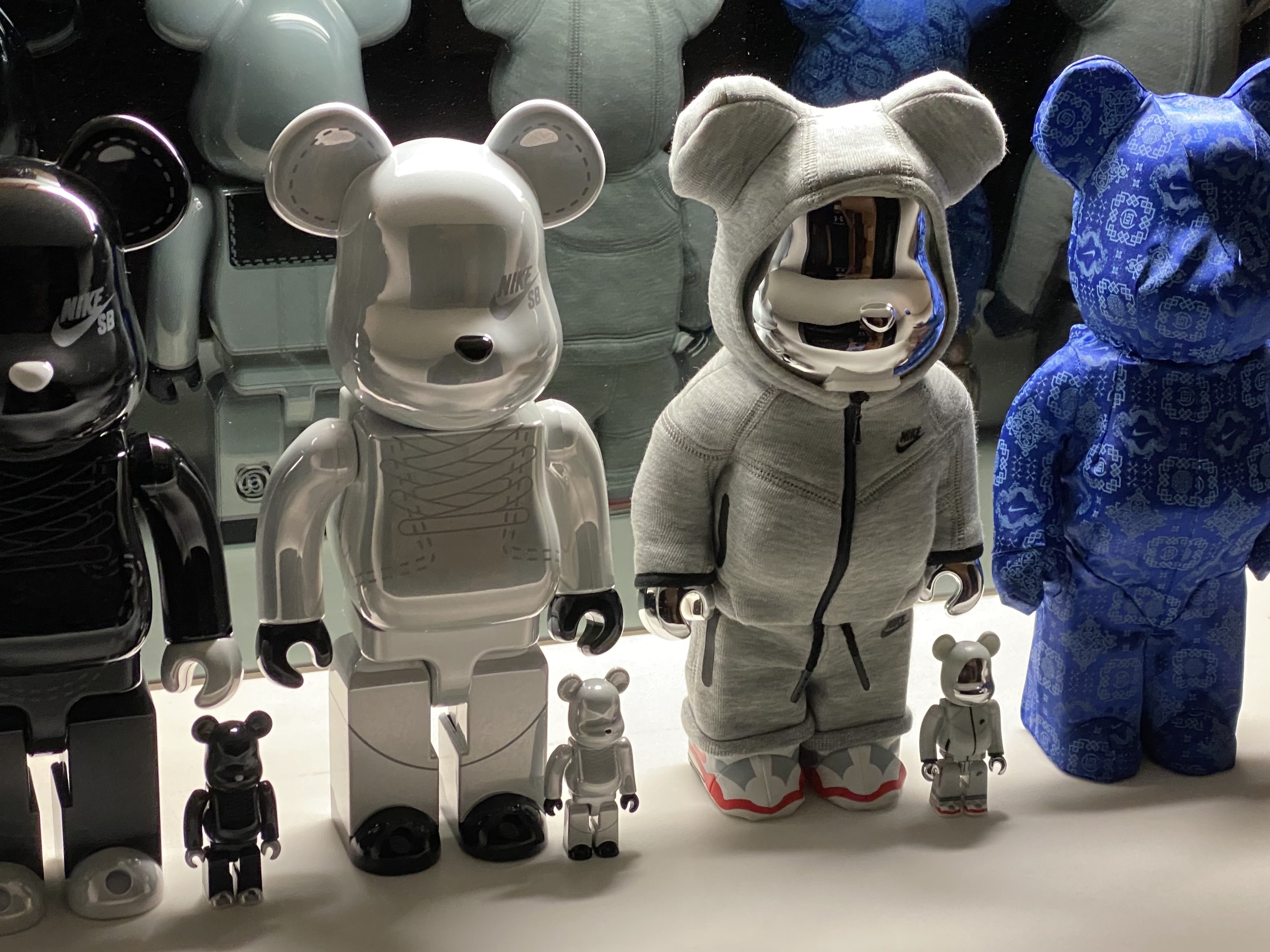 Bearbrick x Nike Tech Fleece N98 100% & 400& Set, Bearbrick x Clot x Nike 100% & 400% Set Royale University Blue Silk 착용 스타일 - 3