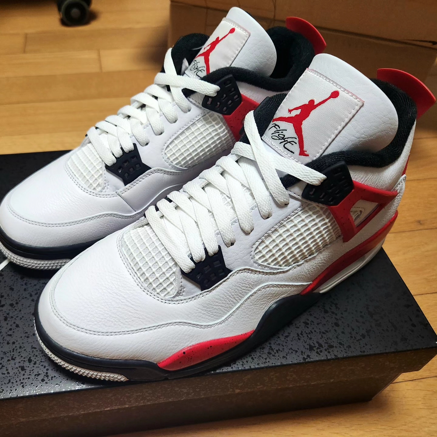 Jordan 4 Retro Red Cement 착용 스타일