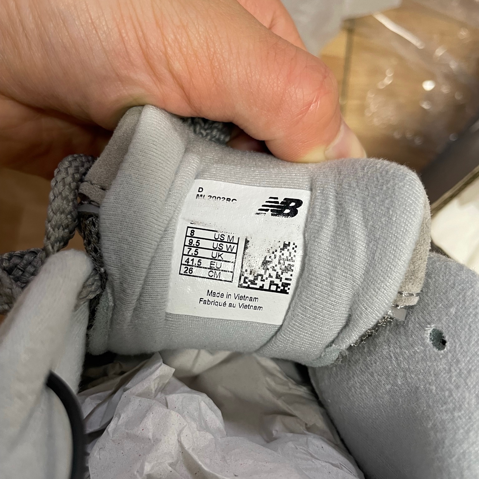 New Balance 2002R Grey 착용 스타일 - 1