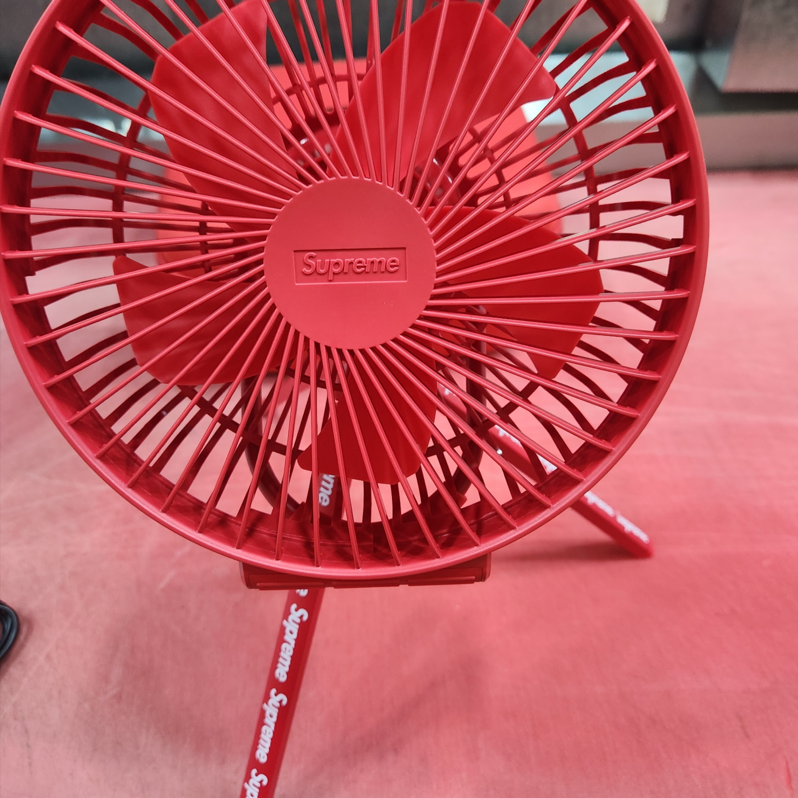 Supreme x Cargo Container Electric Fan Red - 23FW 착용 스타일 - 2