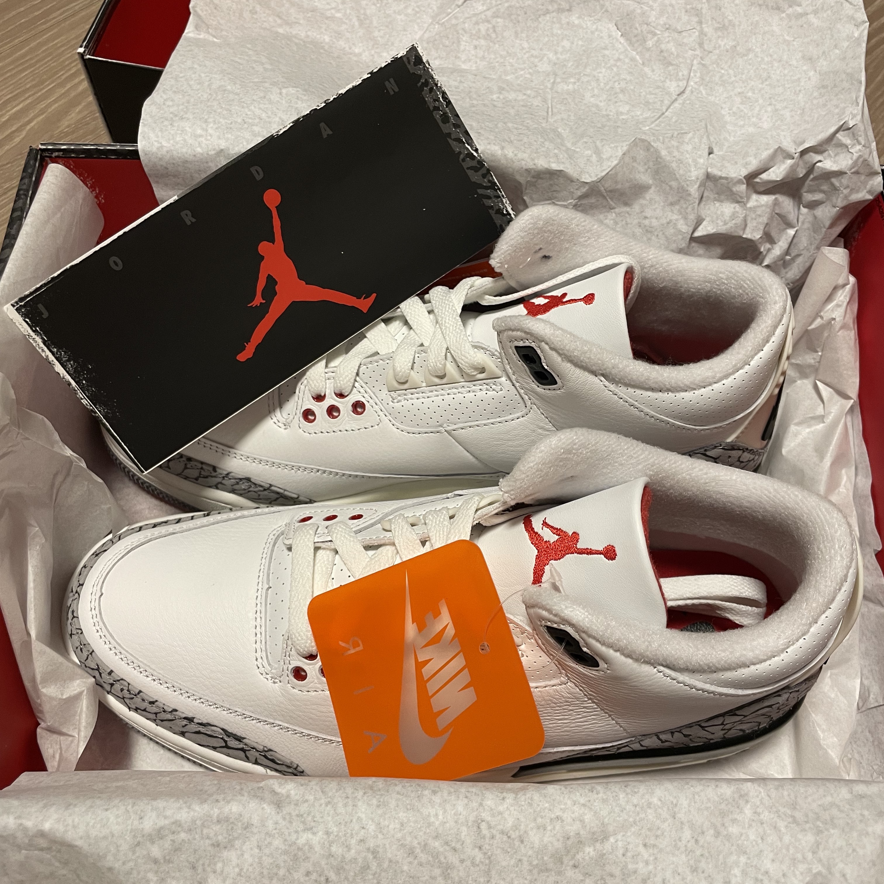 Jordan 3 Retro White Cement Reimagined 착용 스타일 - 1