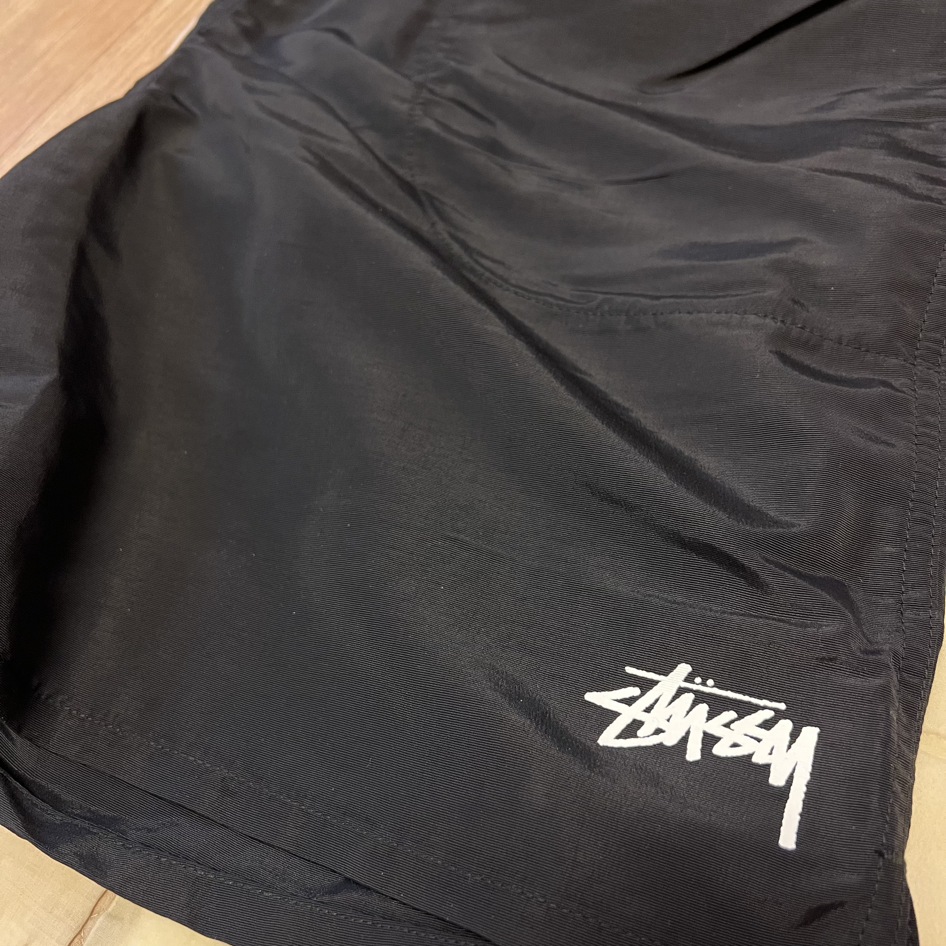 Stussy Stock Water Shorts Black 착용 스타일