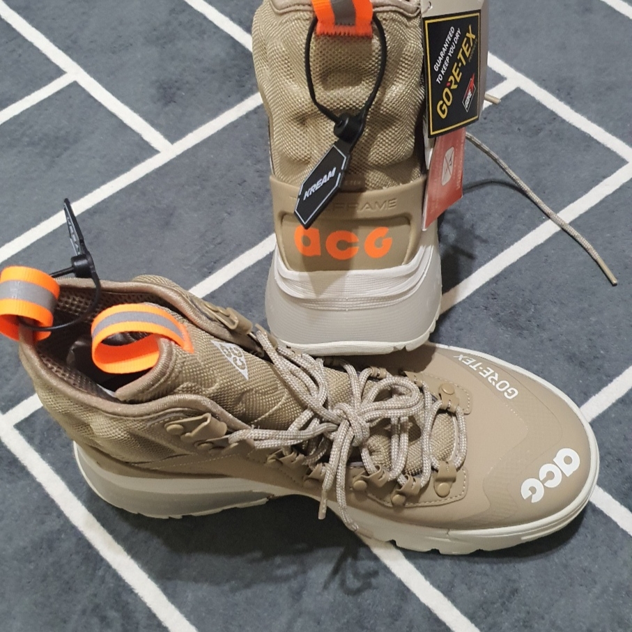 Nike ACG Air Zoom Gaiadome Gore-Tex Khaki Light Bone 착용 스타일 - 1