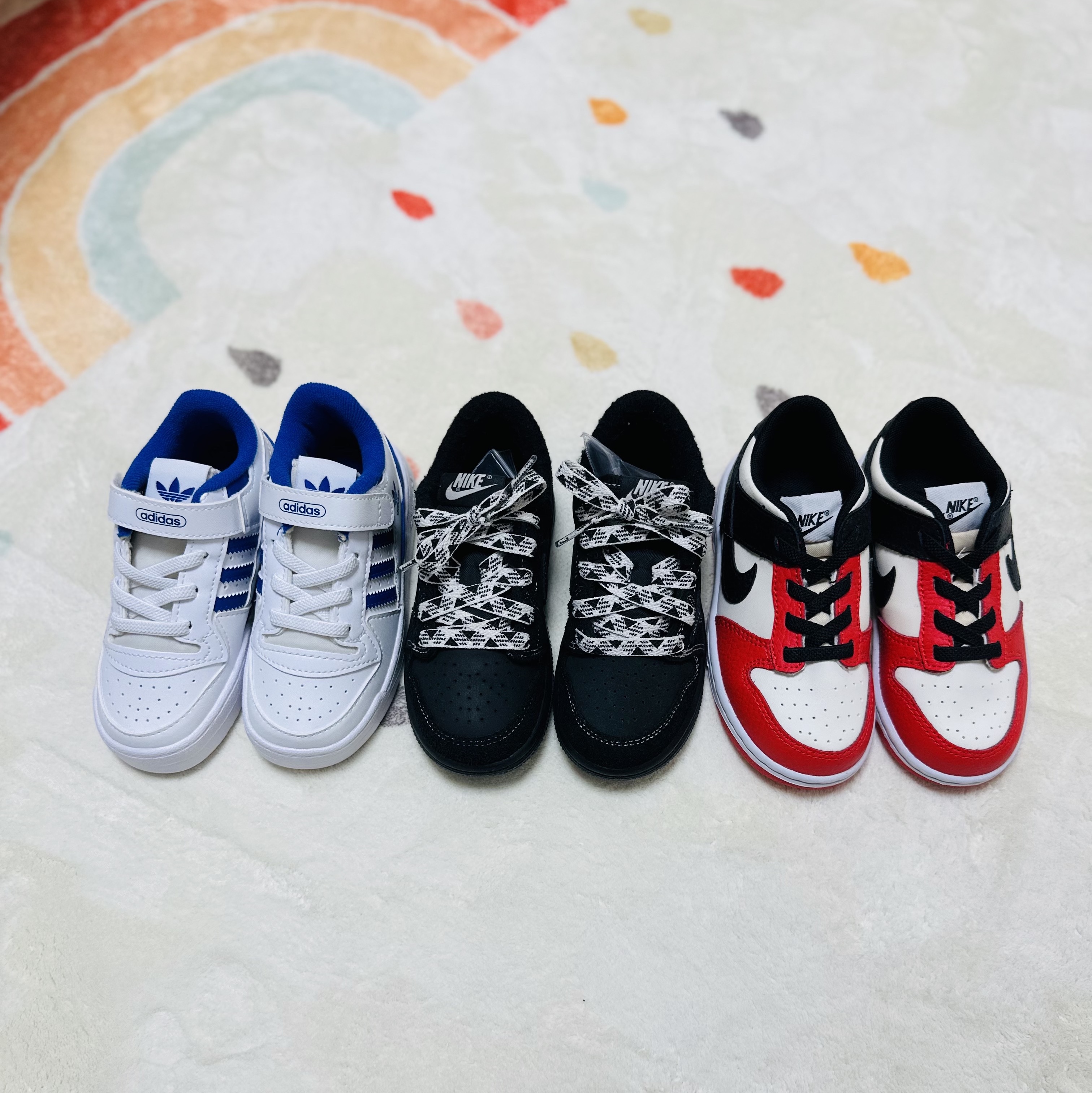 (TD) Jordan 1 x Travis Scott Retro Low OG SP Black Phantom, (TD) Nike x NBA Dunk Low Black and Chile Red 착용 스타일 - 2