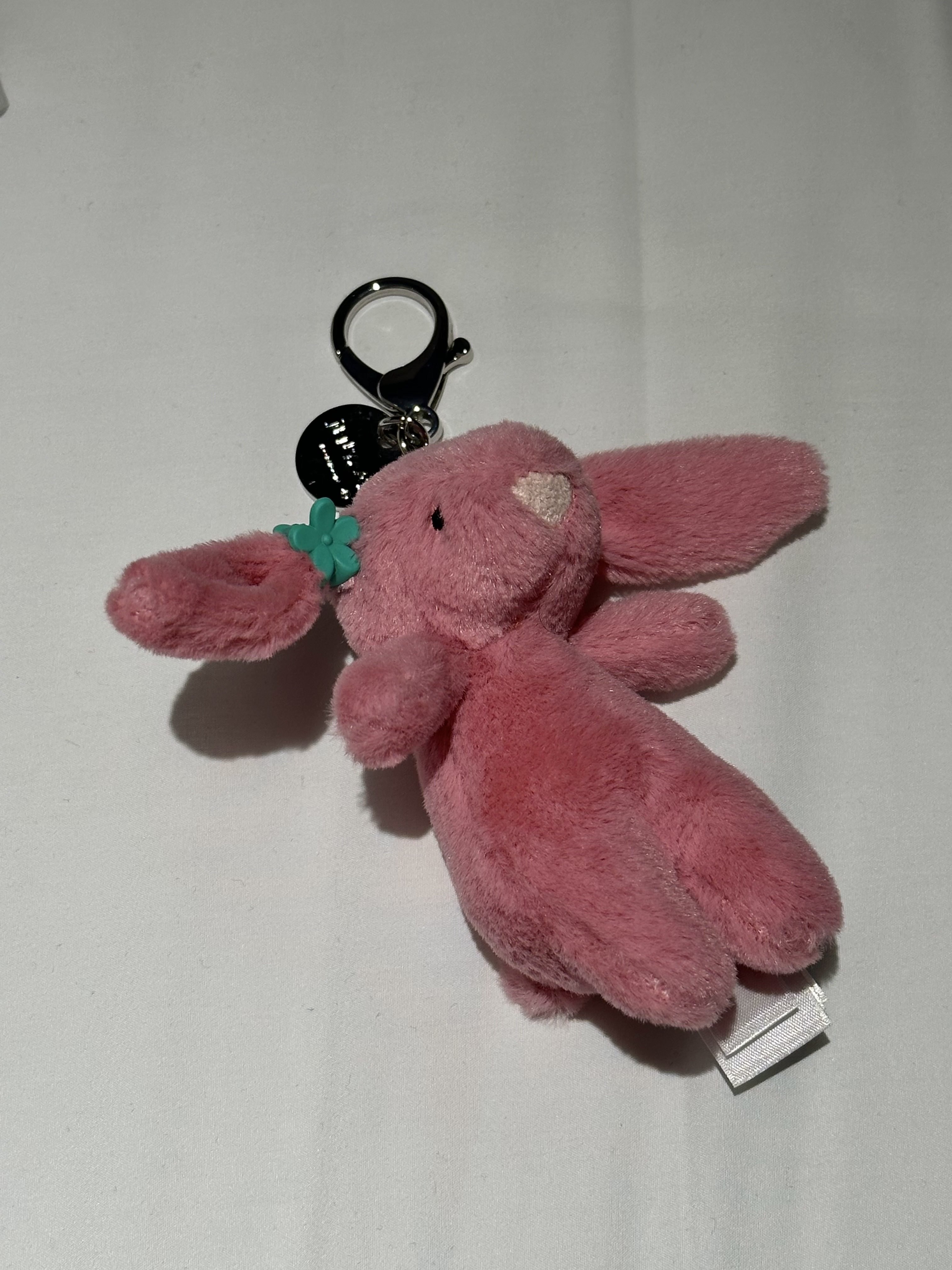 Glowny I'm Lony Keyring, Jellycat Bashful Bunny Bag Charm Pink 착용 스타일 - 2