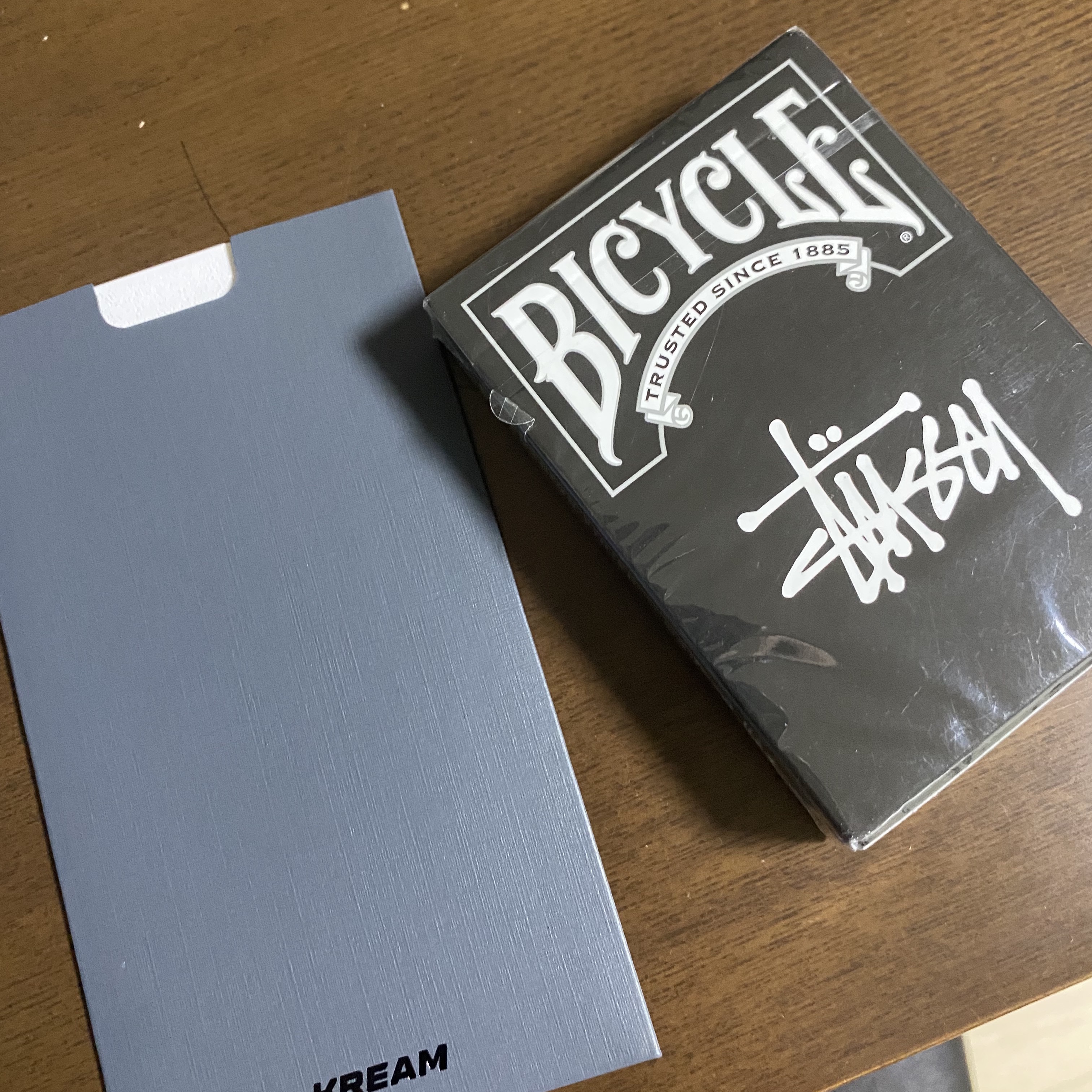 Stussy Playing Cards Black 착용 스타일