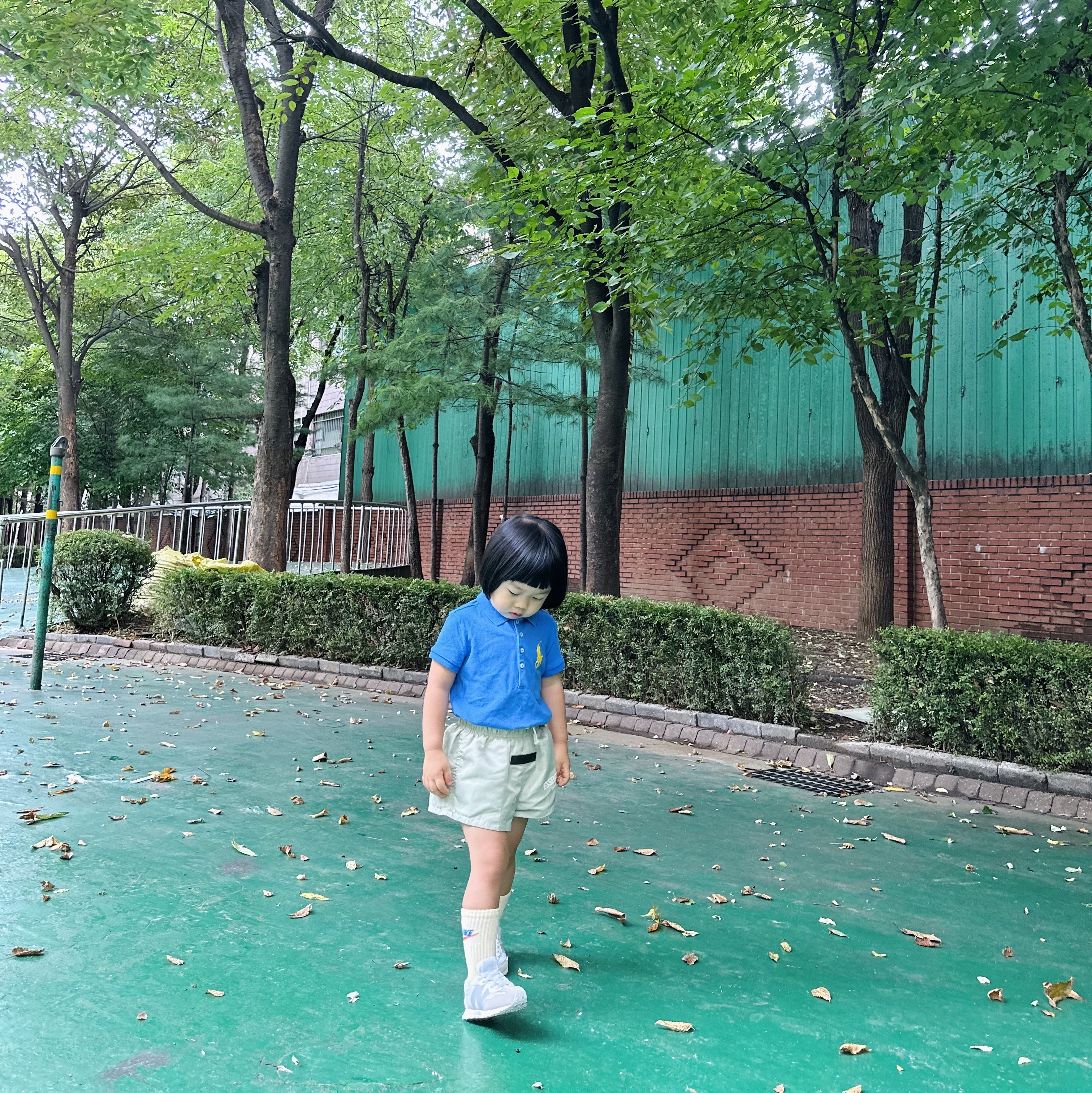 (Kids) Essentials Running Shorts Wheat - 22SS, (TD) New Balance 327 Moonbeam - W Wide 착용 스타일 - 2
