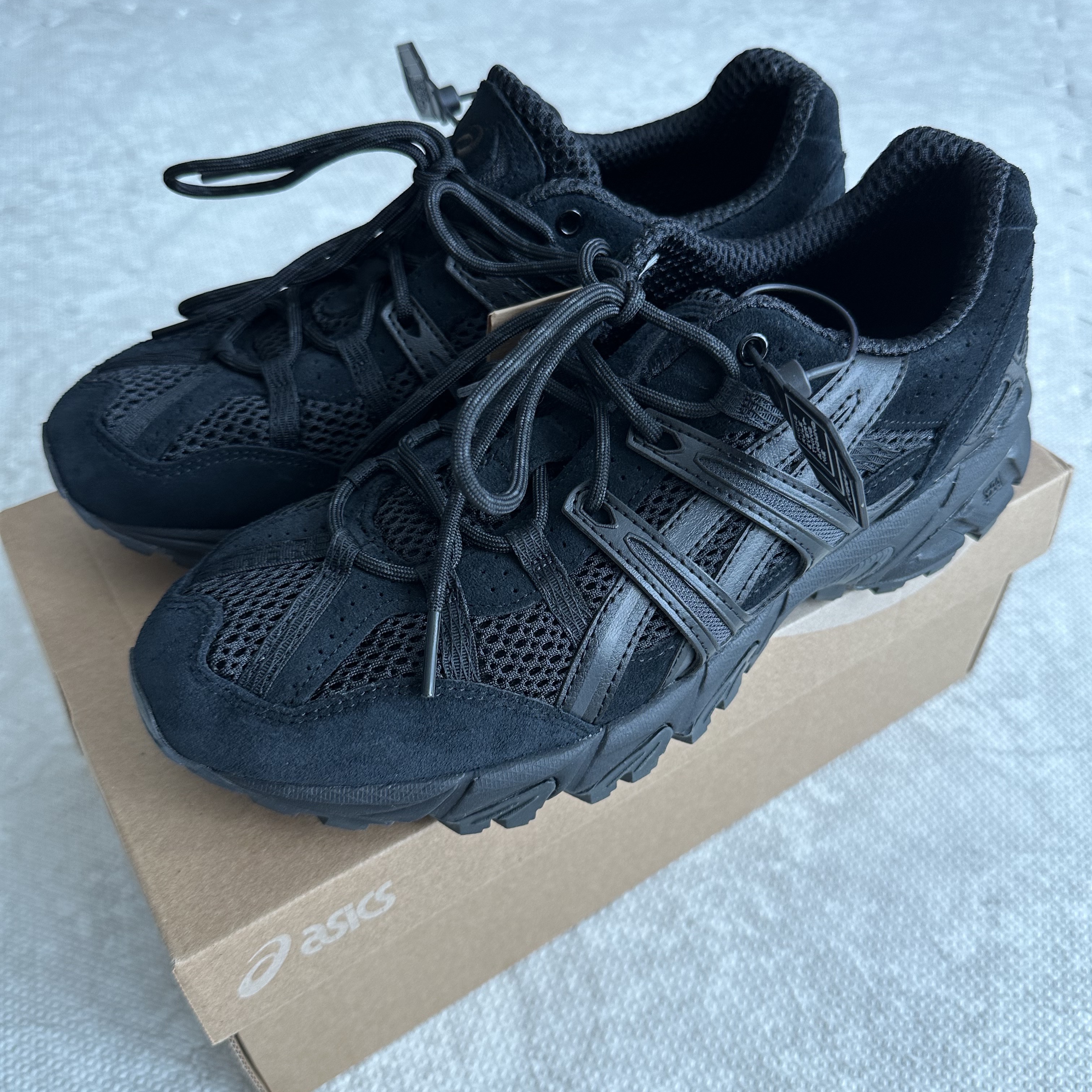 Asics Gel-Sonoma 15-50 Black 착용 스타일