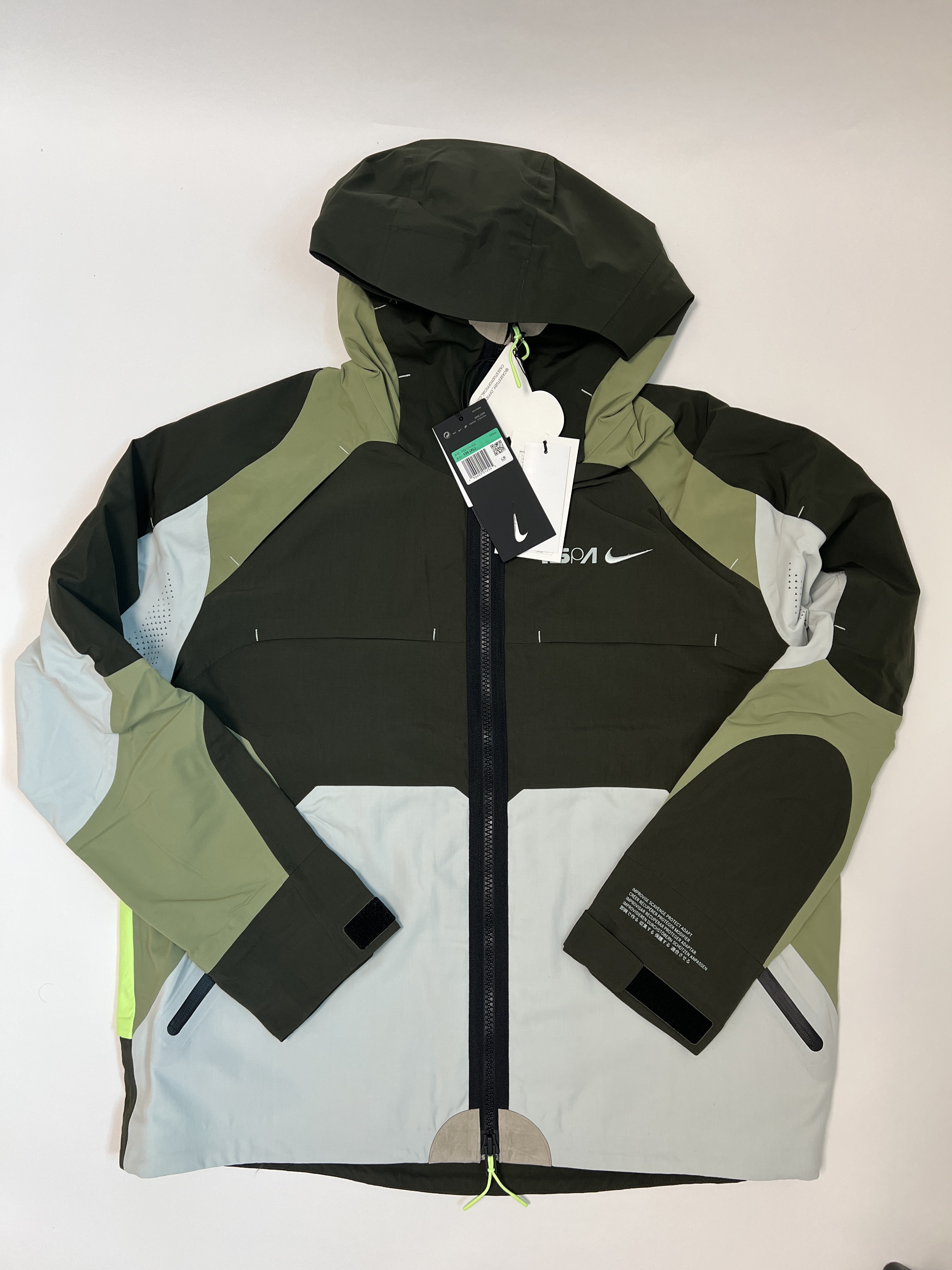 Nike ISPA Jacket Sequoia - Asia 착용 스타일