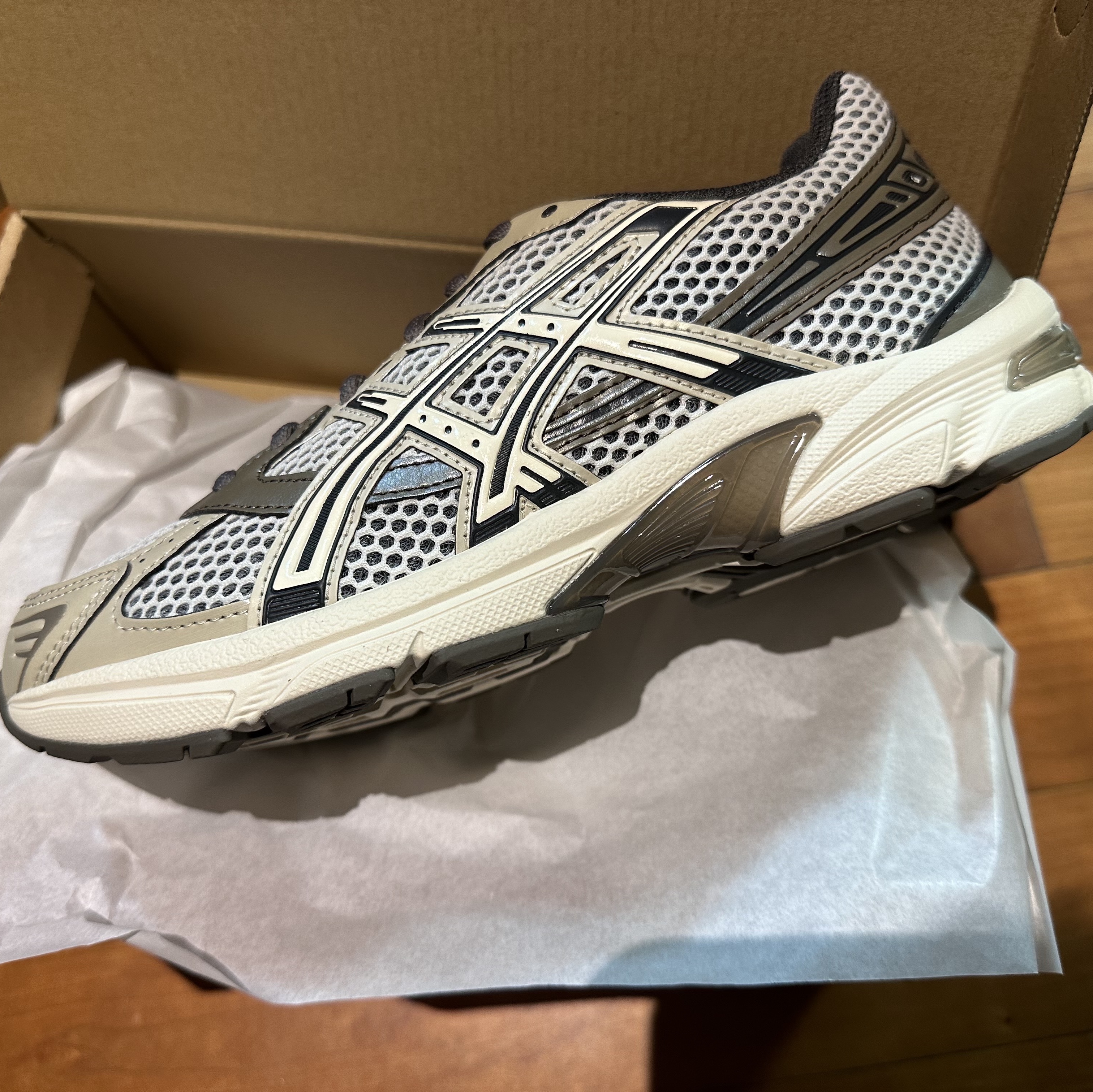 Asics Gel-1130 Birch Dark Taupe - Korea Exclusive 착용 스타일 - 3